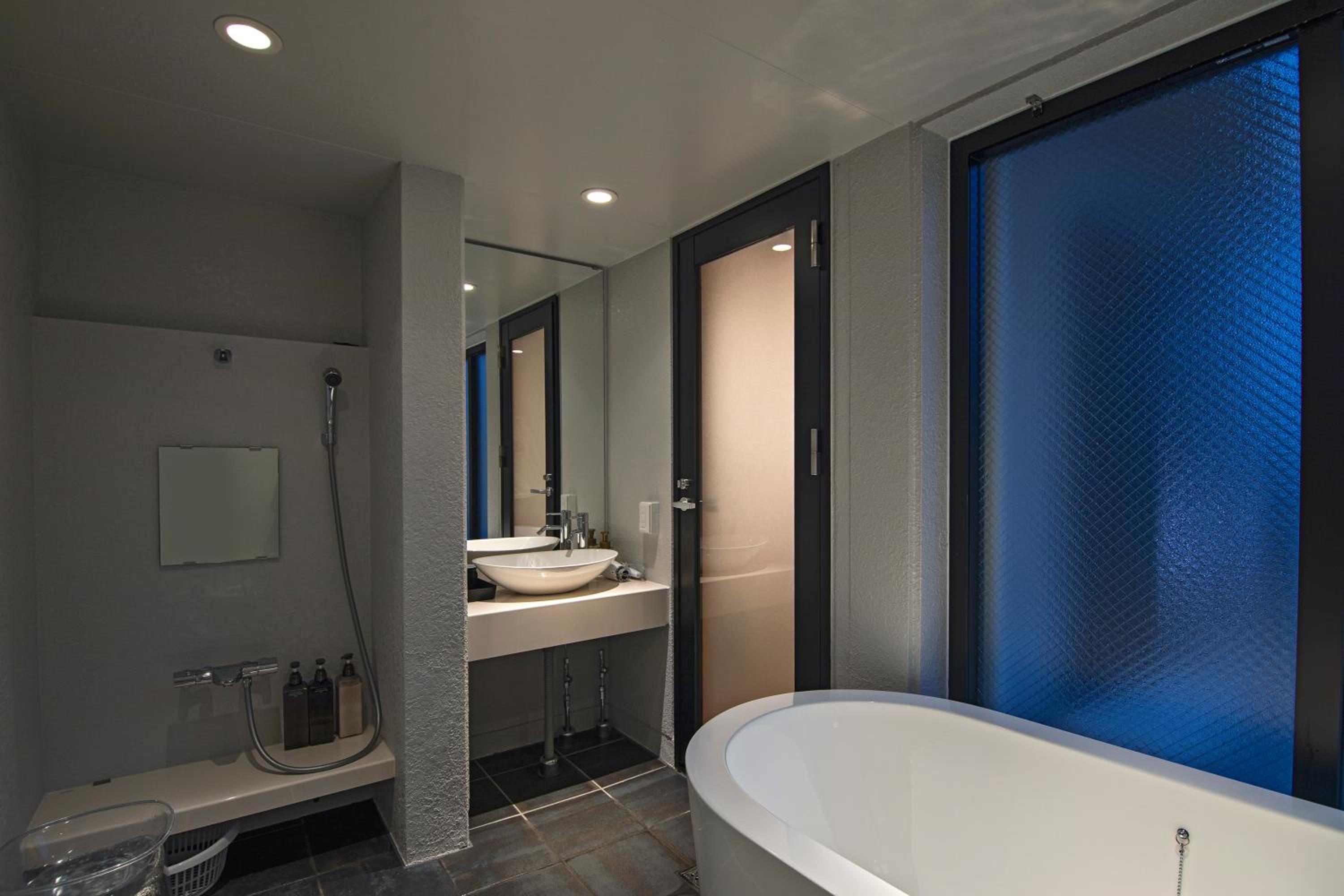 Double Room - Photo 10