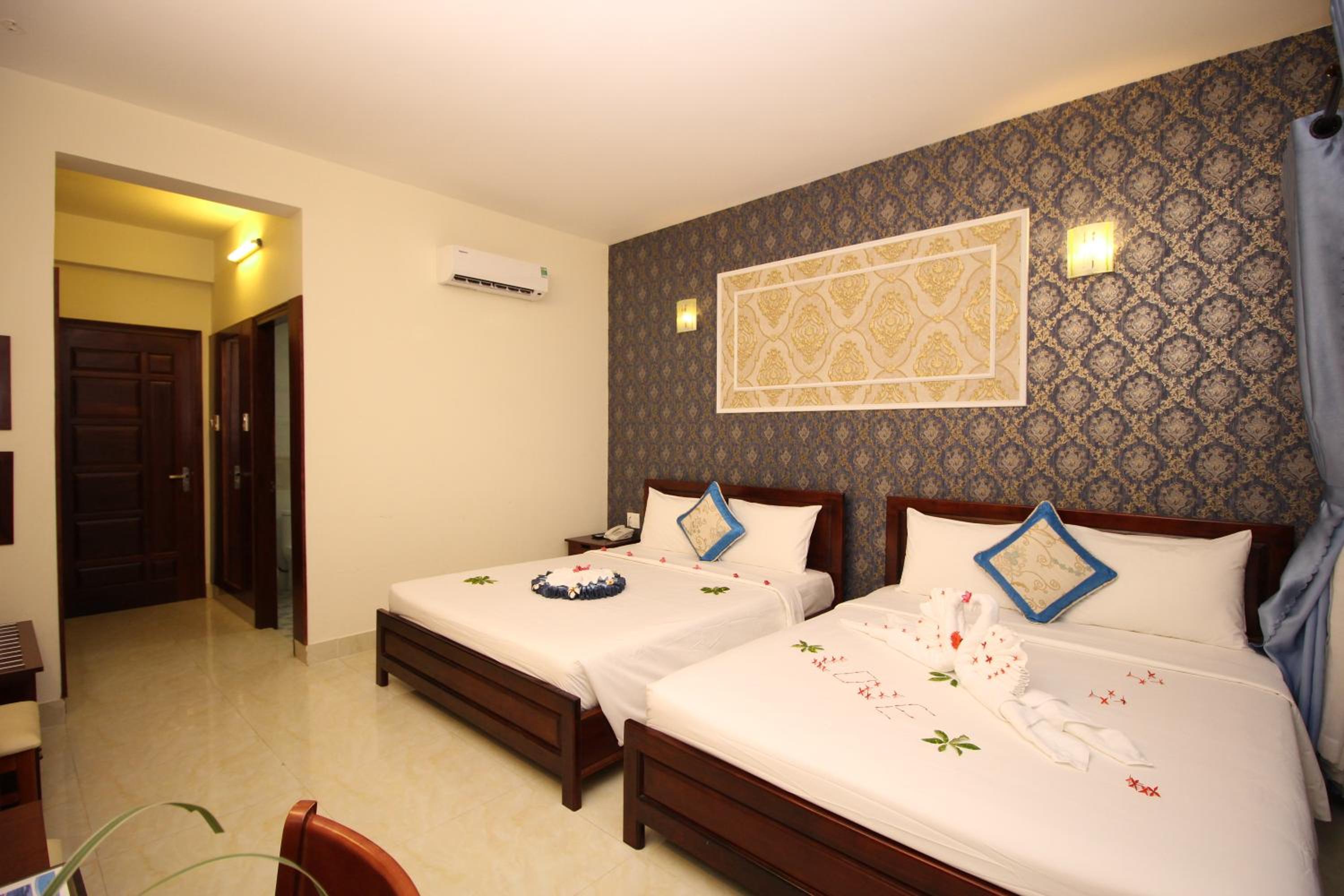 Quadruple Room With Balcony photo 2