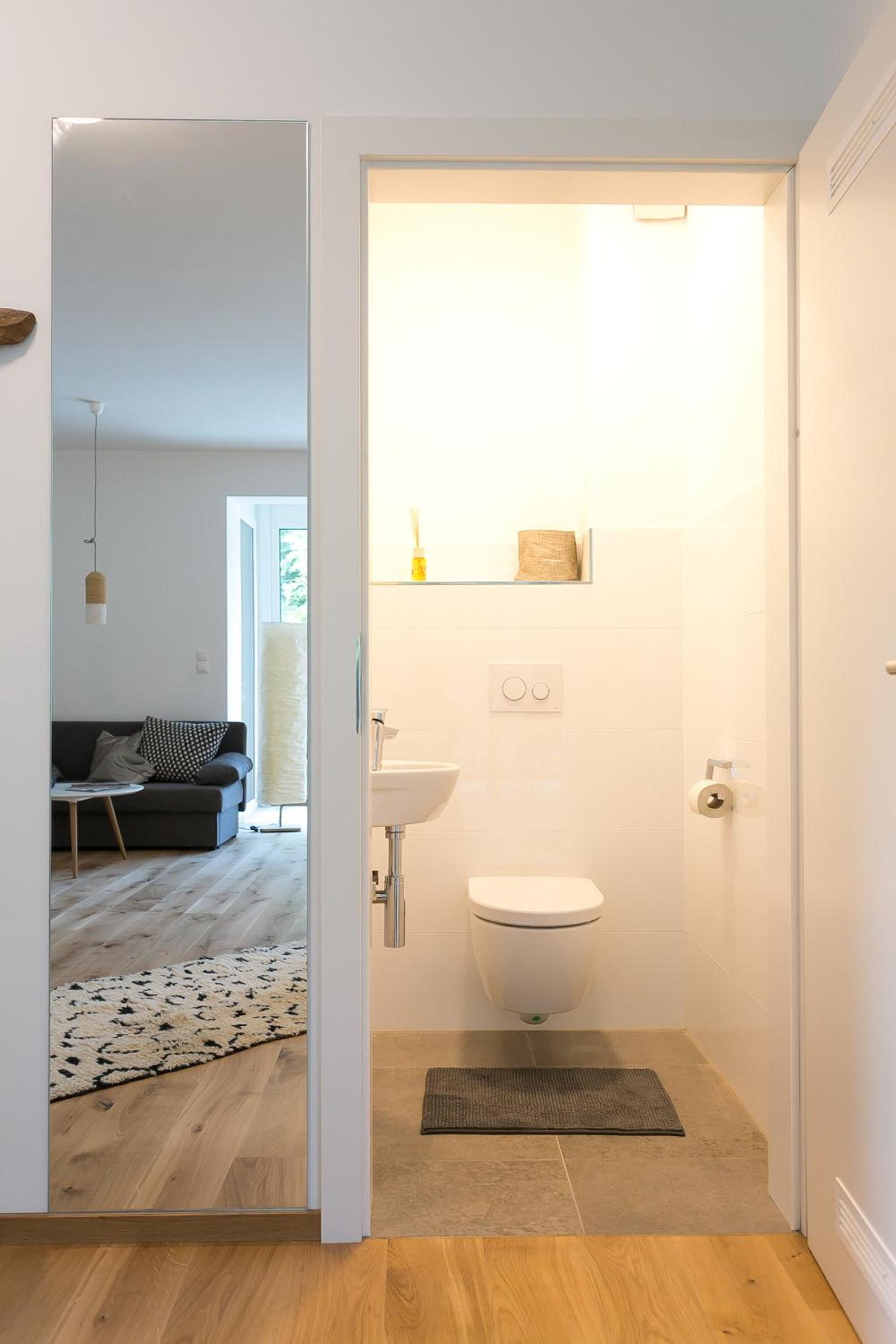 Apartment with Balcony and Air-Conditioning - 4 photo 3
