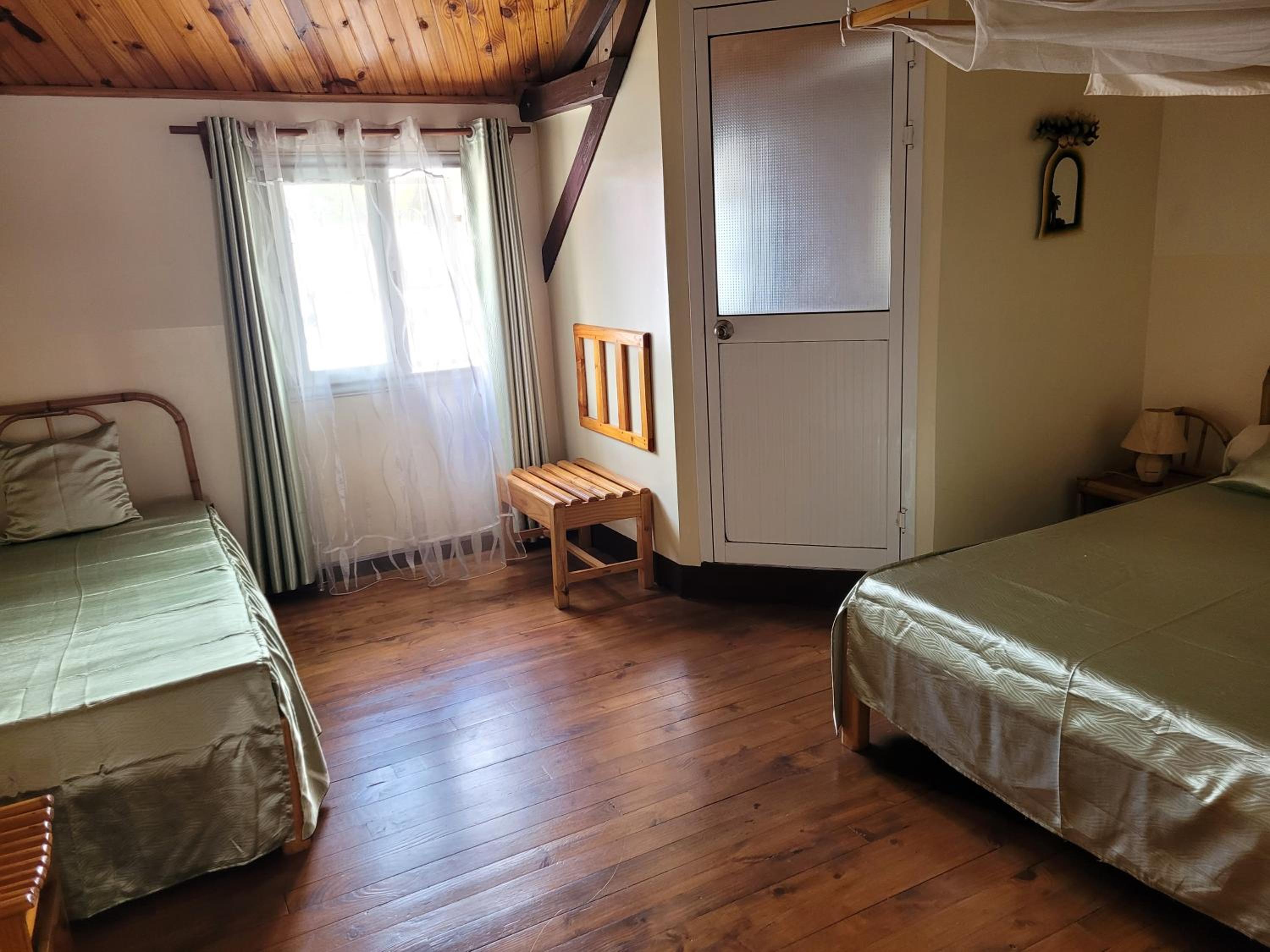 Triple Room with Private Bathroom photo 1