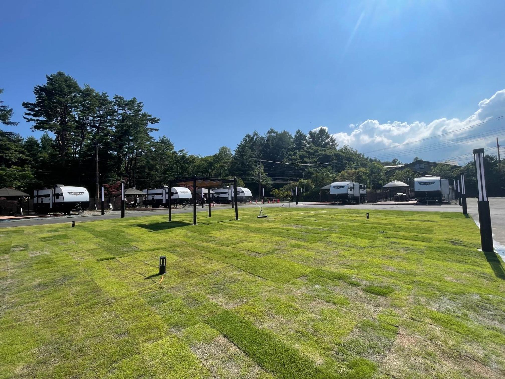 Mobile Home photo 3
