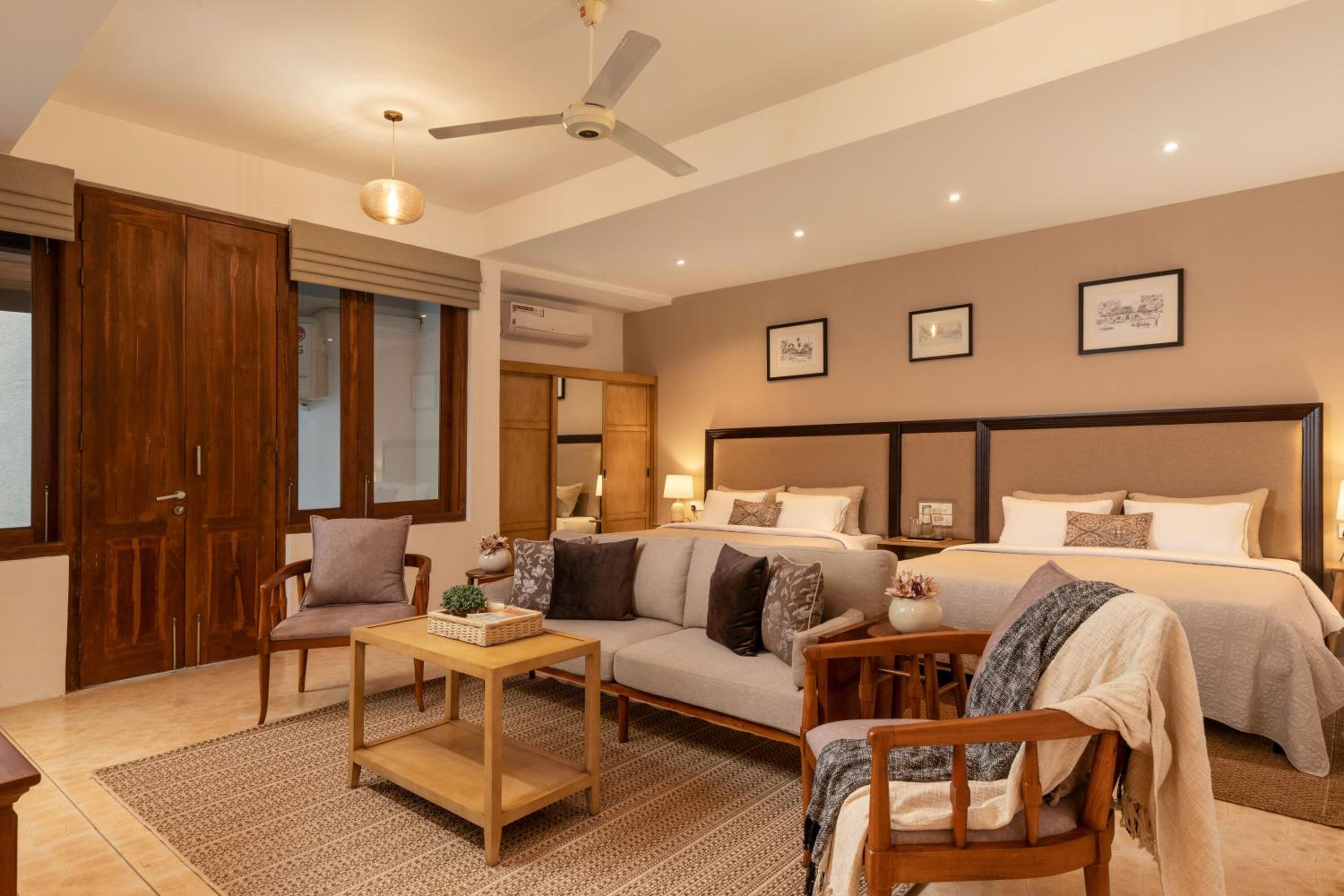 Deluxe Family Room photo 2