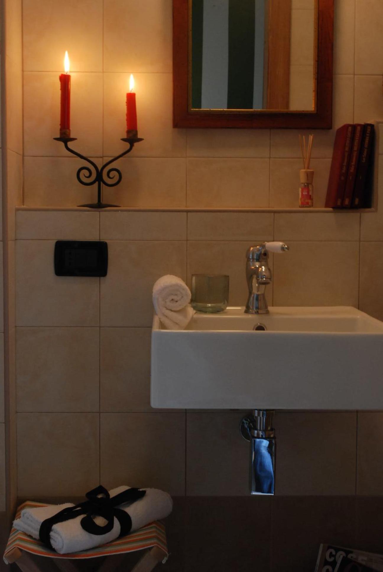 Triple Room with Private Bathroom - Photo 3