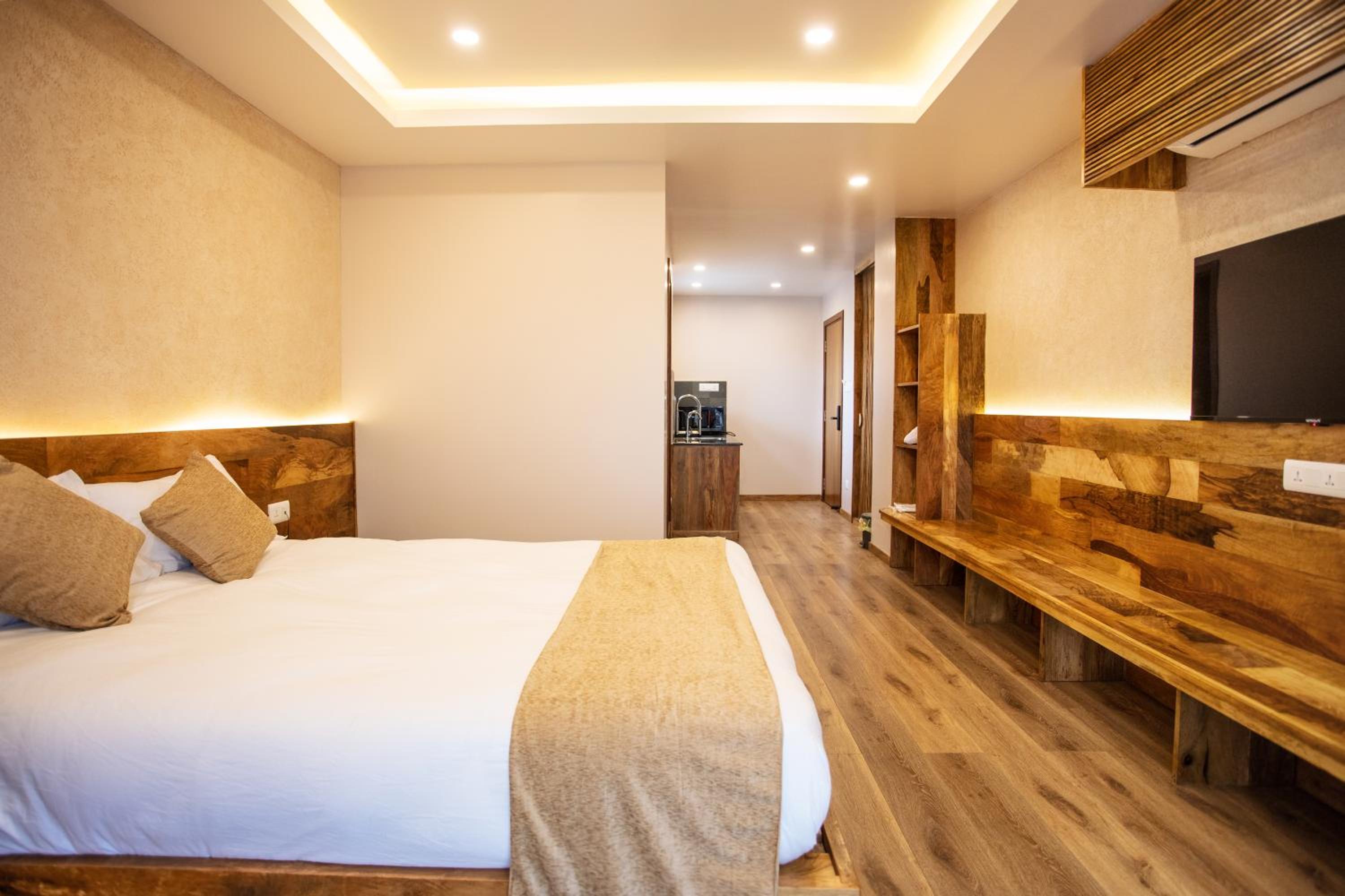 One-Bedroom Apartment - Photo 6