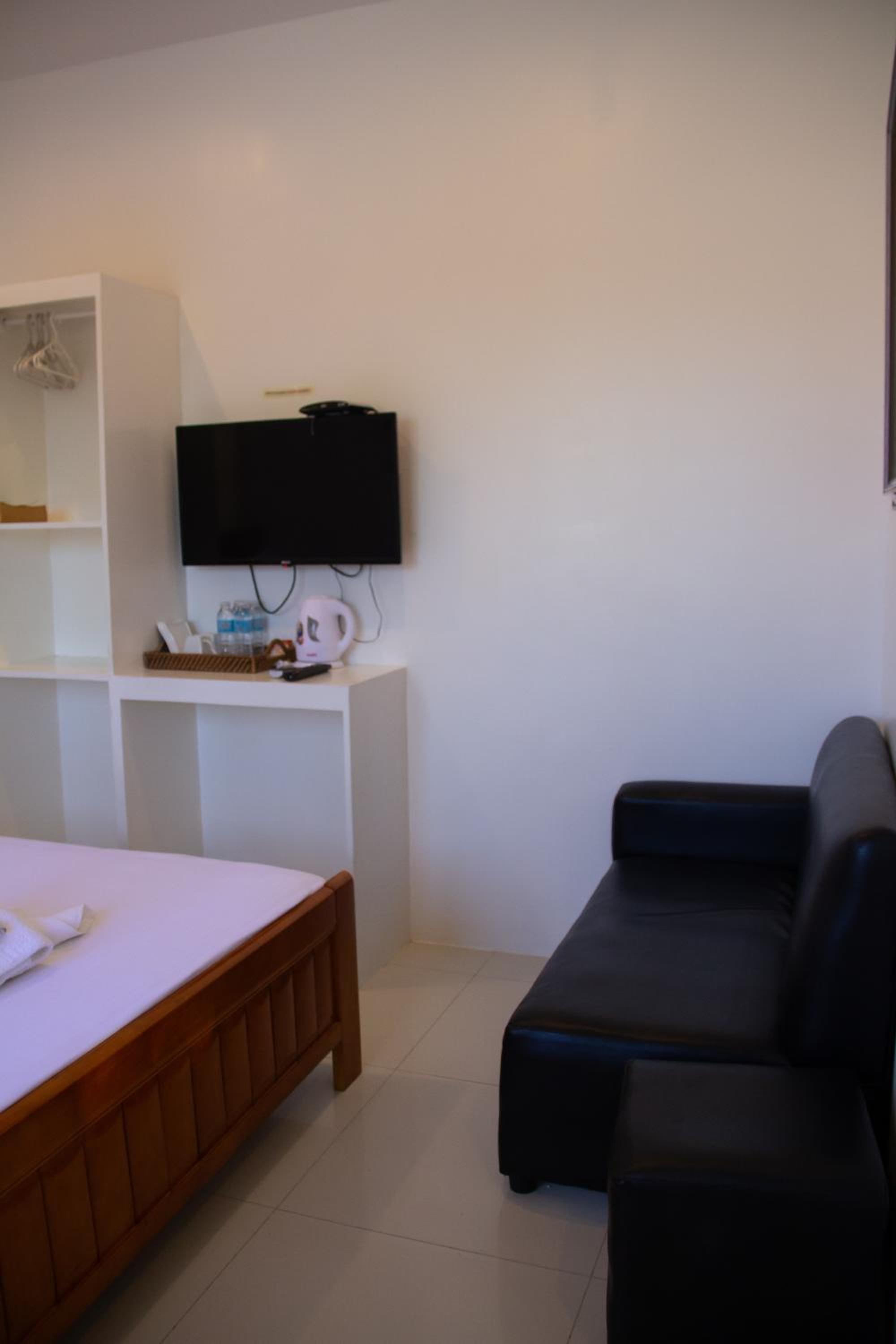 Deluxe Room - Photo 14
