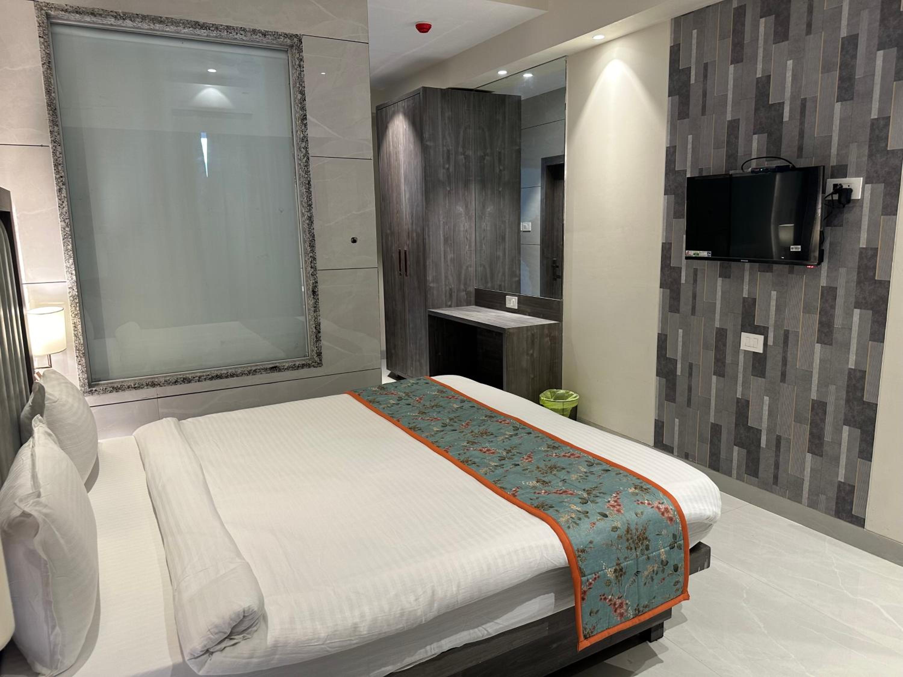Deluxe Double Room photo 3