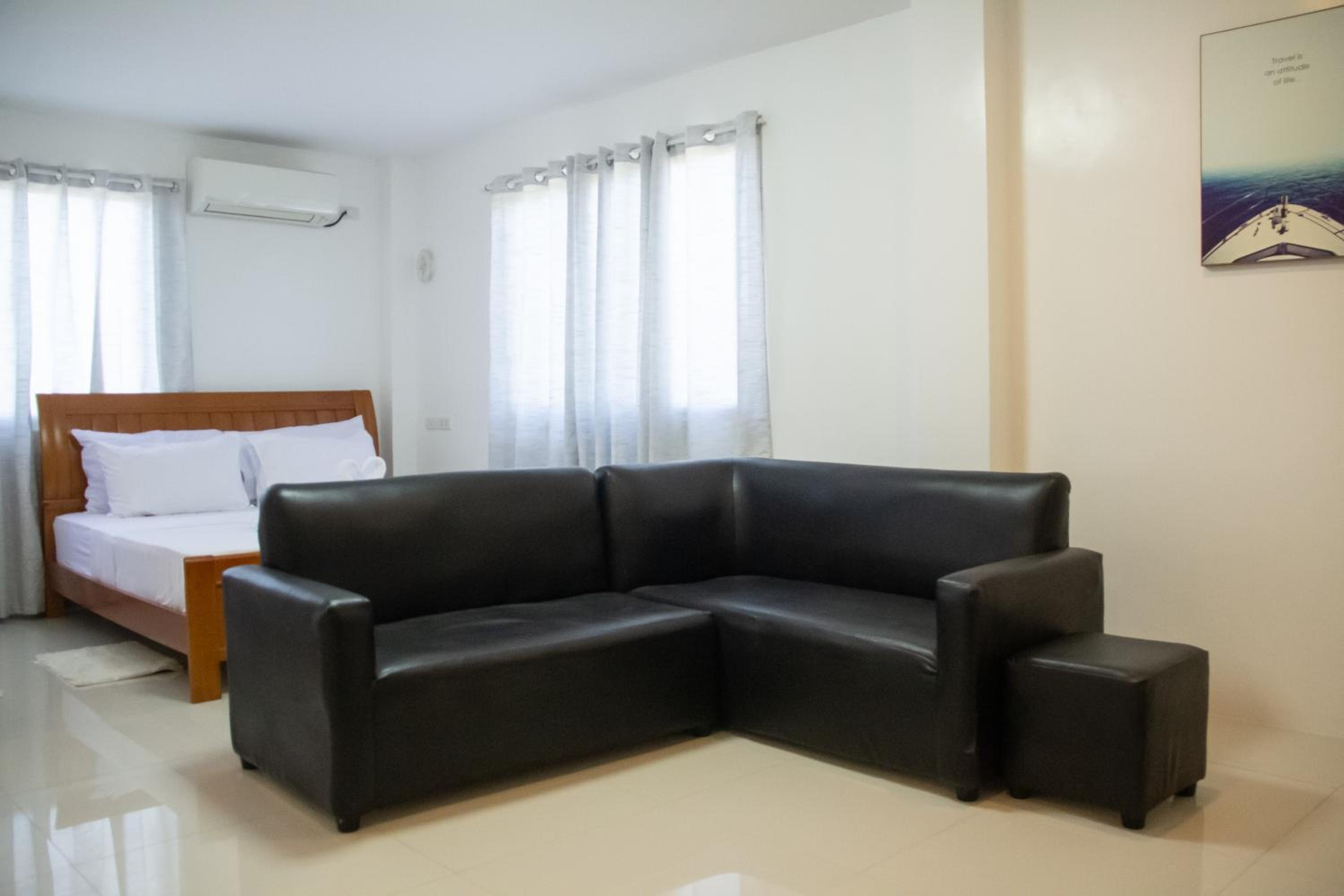 Deluxe Family Room - Photo 6