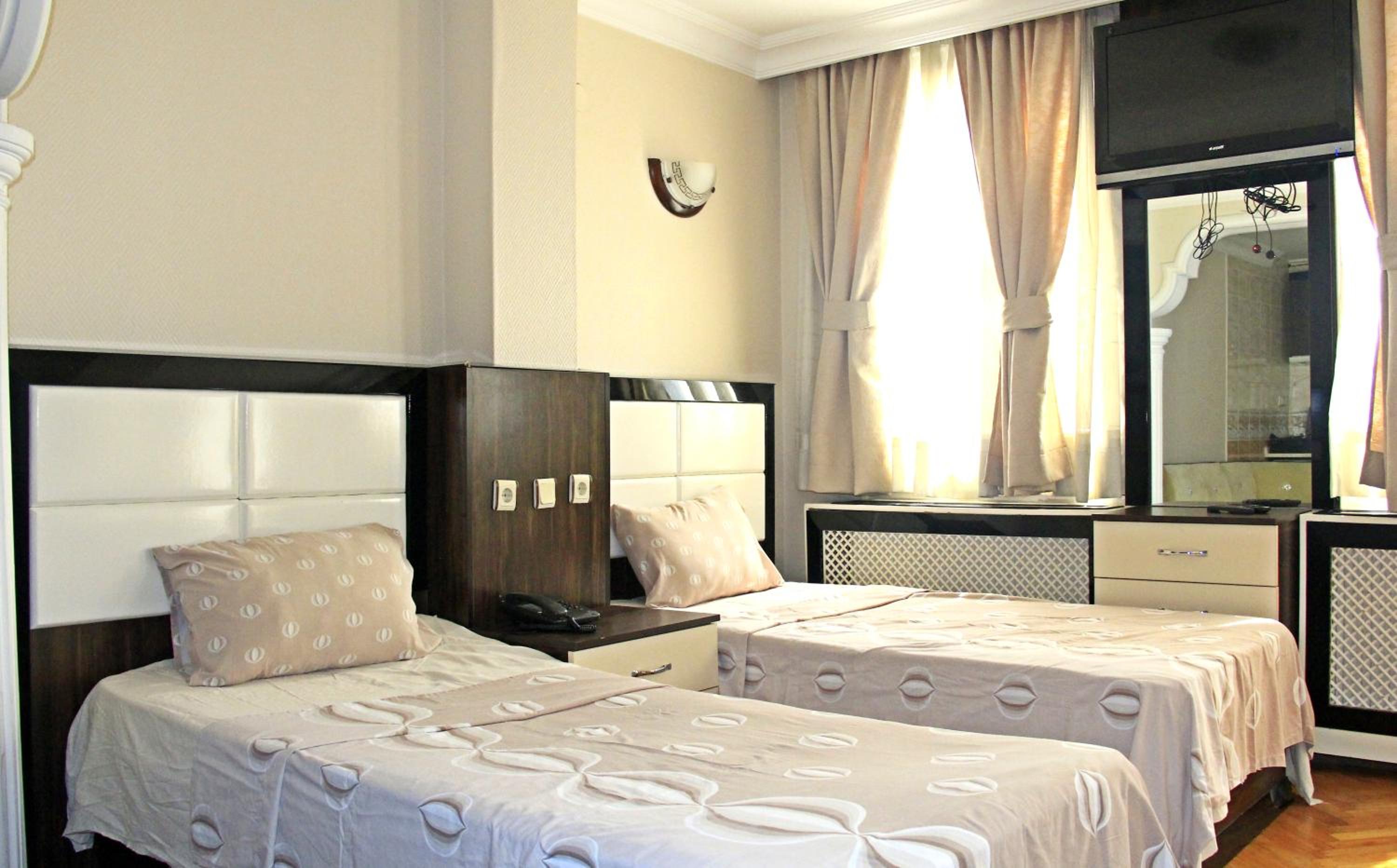 Double or Twin Room with Shower photo 1
