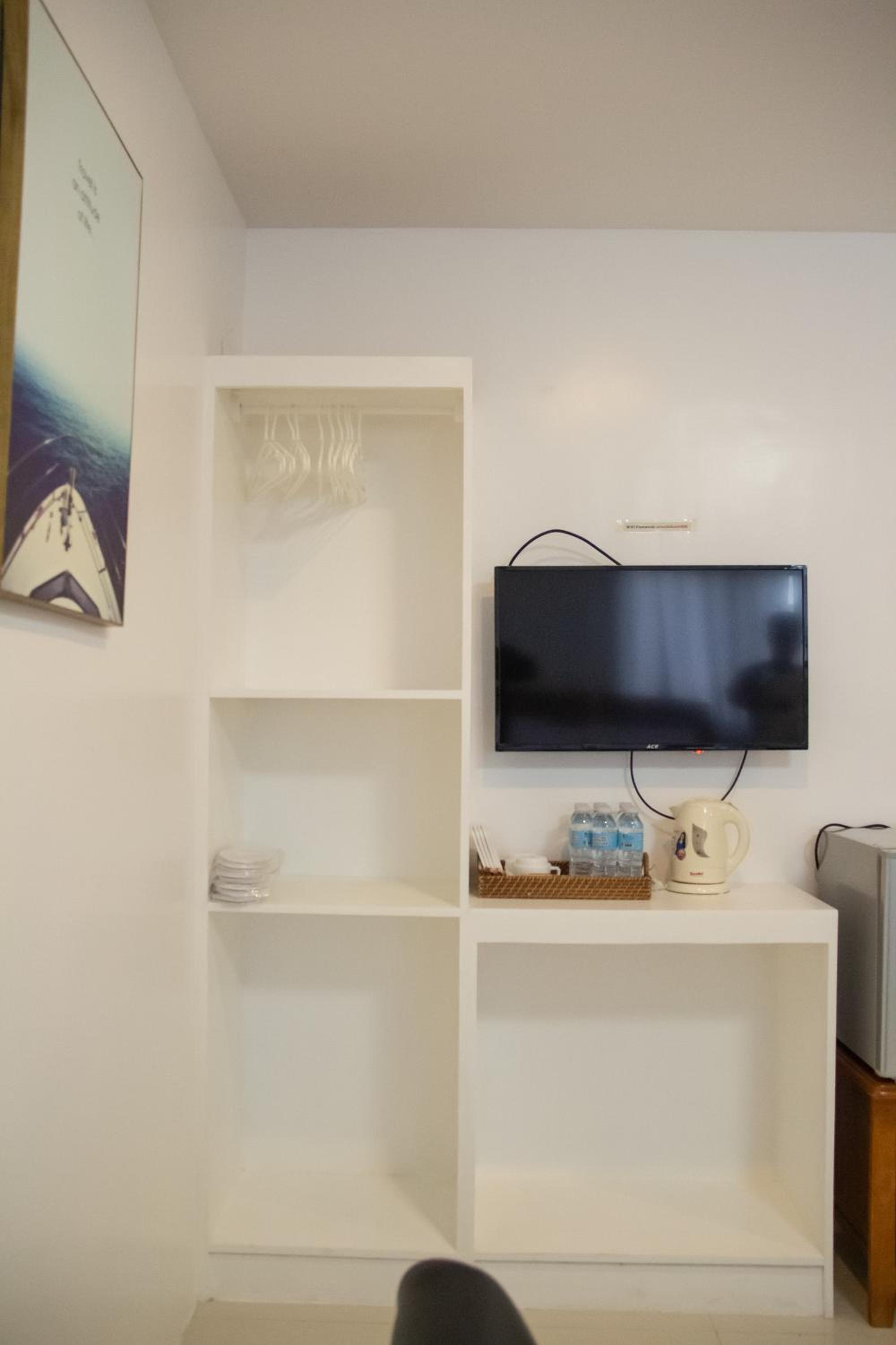 Deluxe Family Room - Photo 11