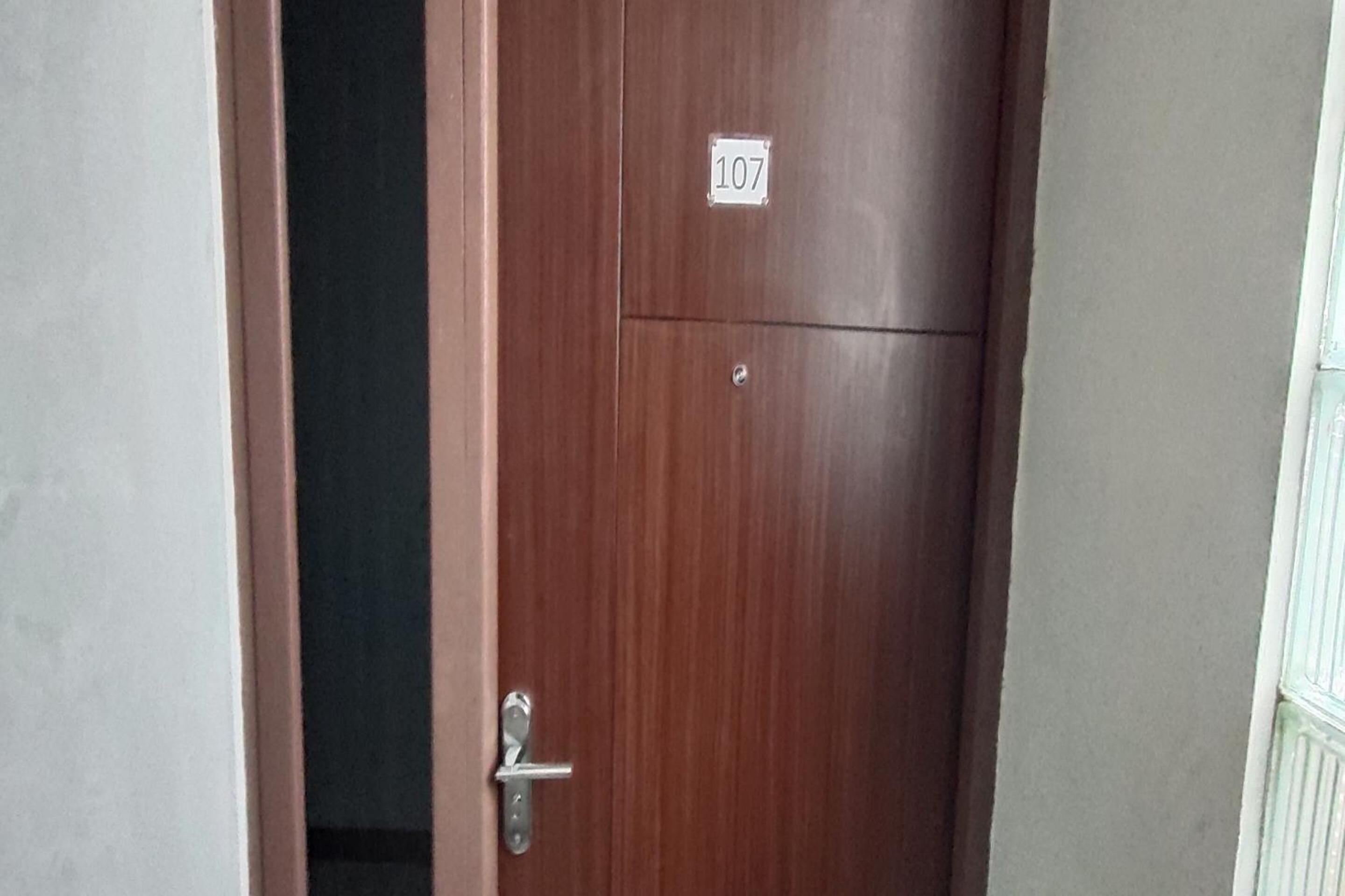 Standard Twin Room - Photo 7