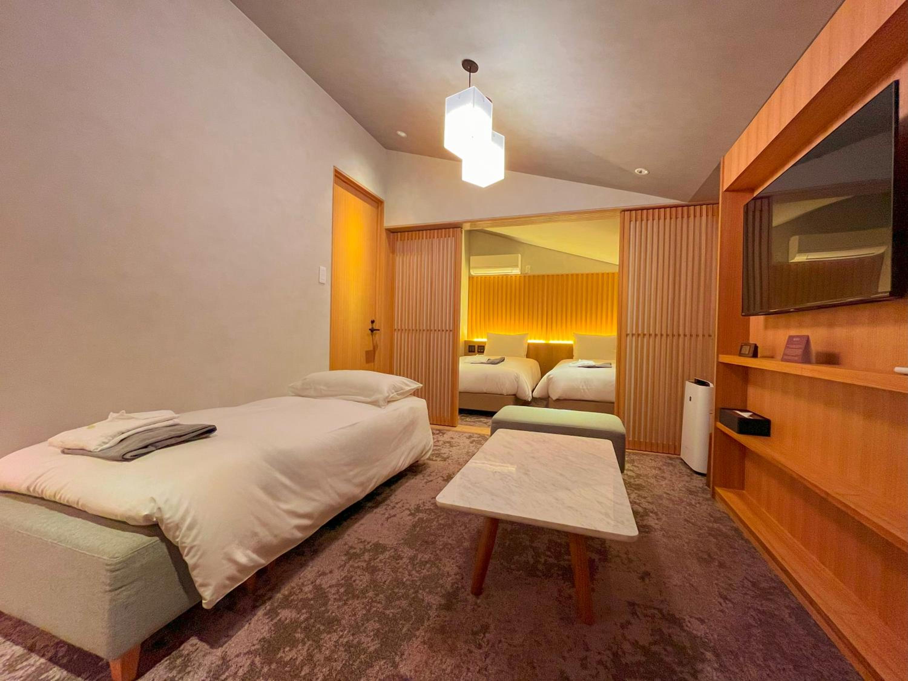 Deluxe Double or Twin Room photo 2
