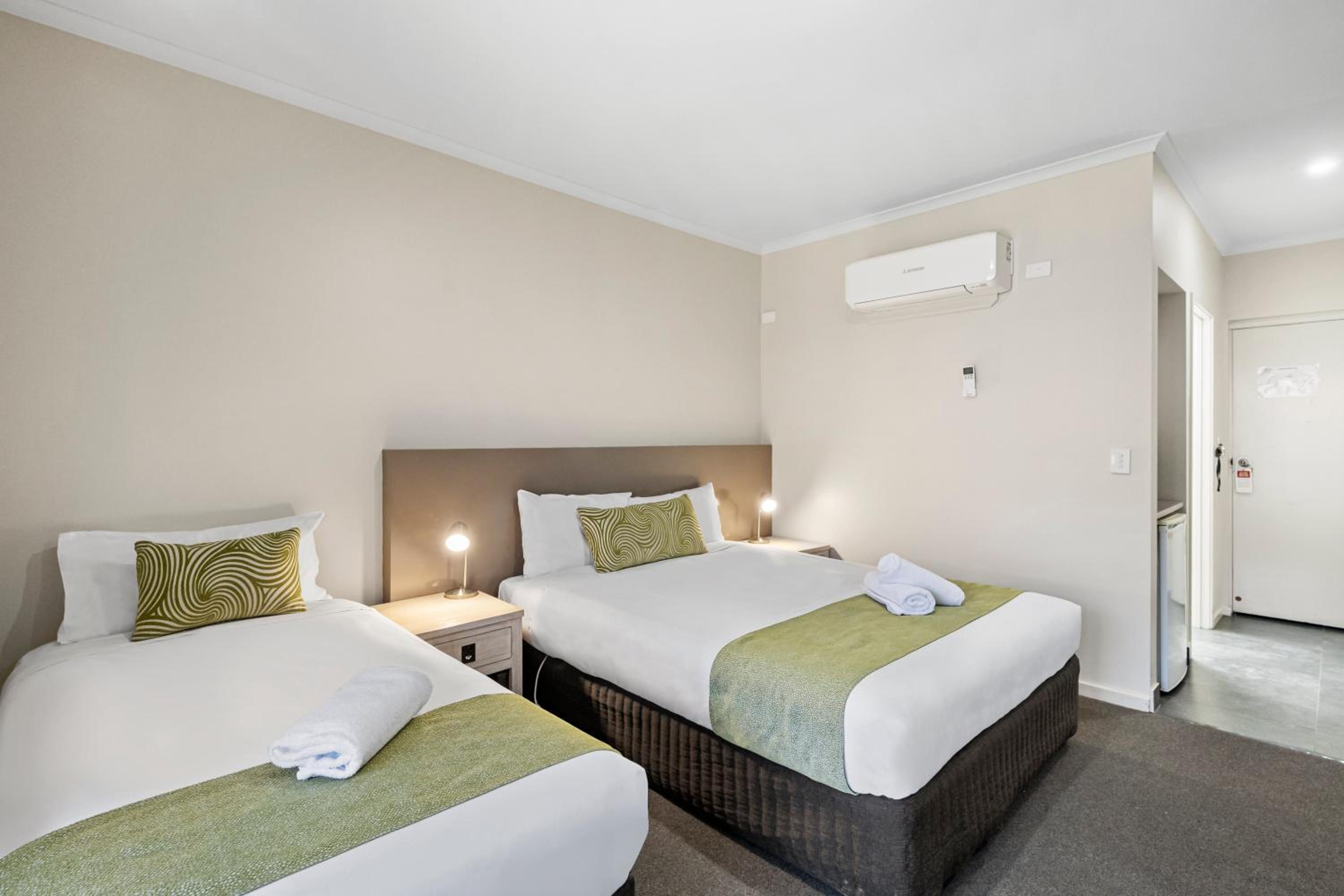 Standard Double or Twin Room photo 1