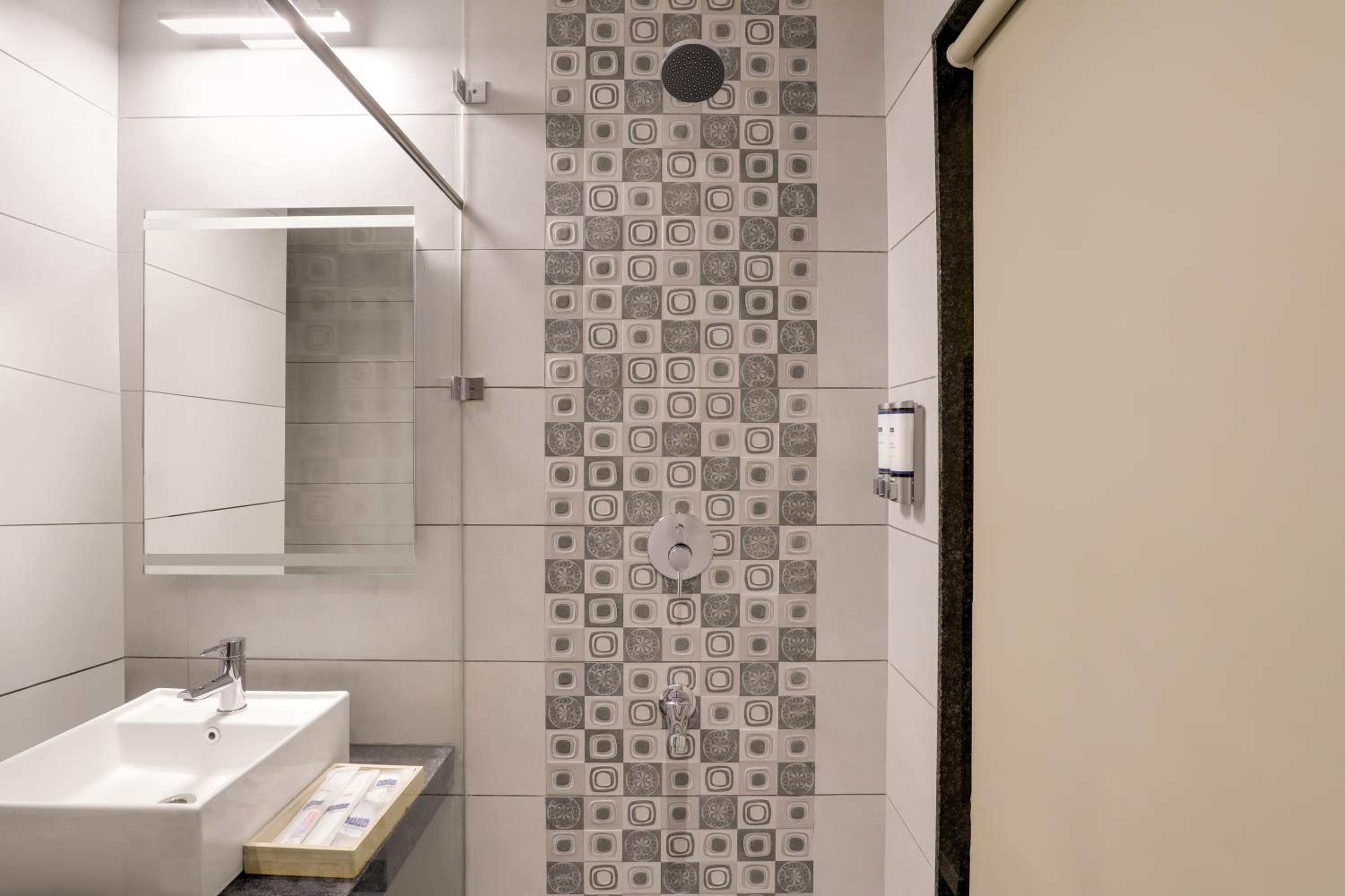 Superior Twin Room - Photo 2