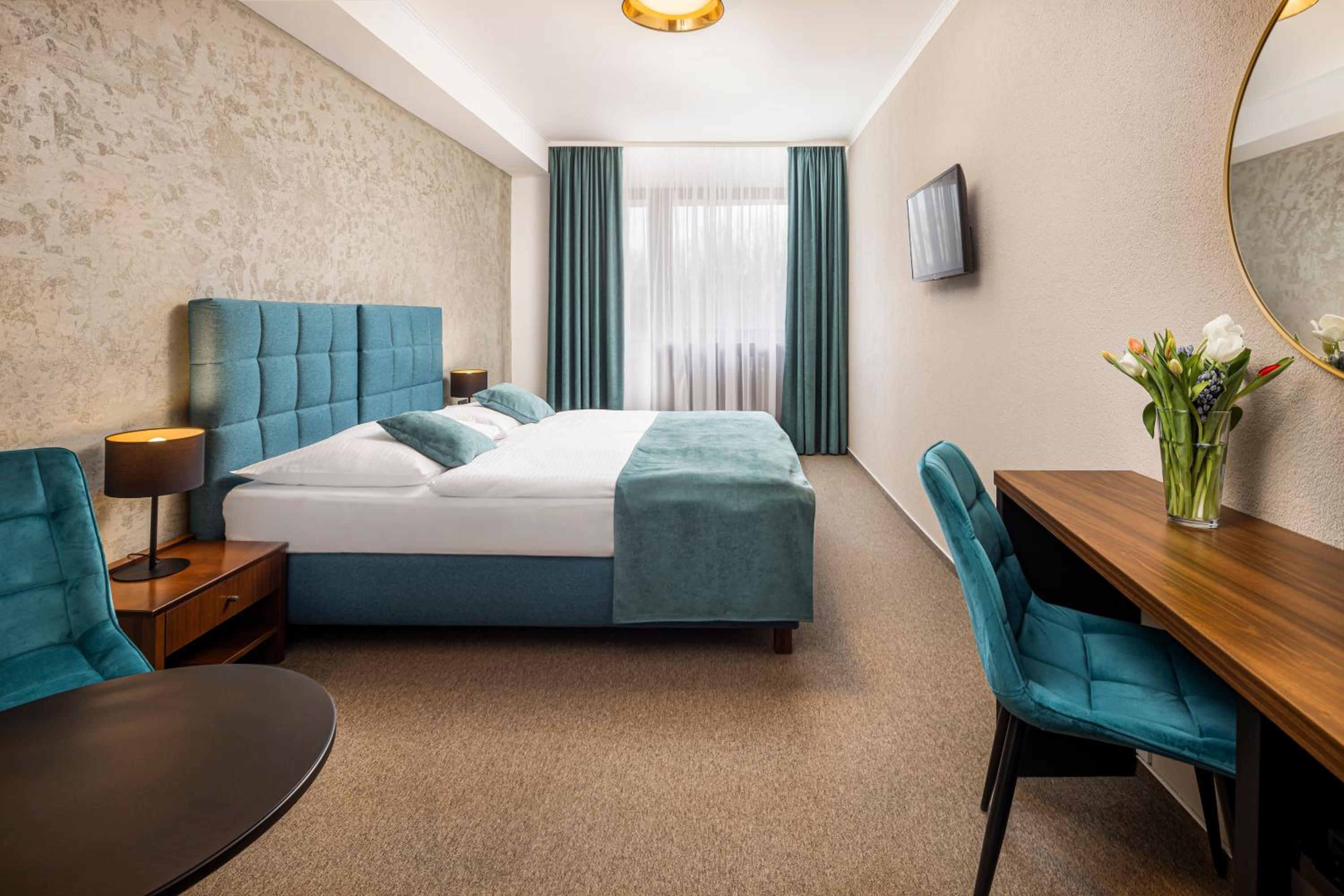 Superior Double or Twin Room with free access to the pool and fitness photo 2