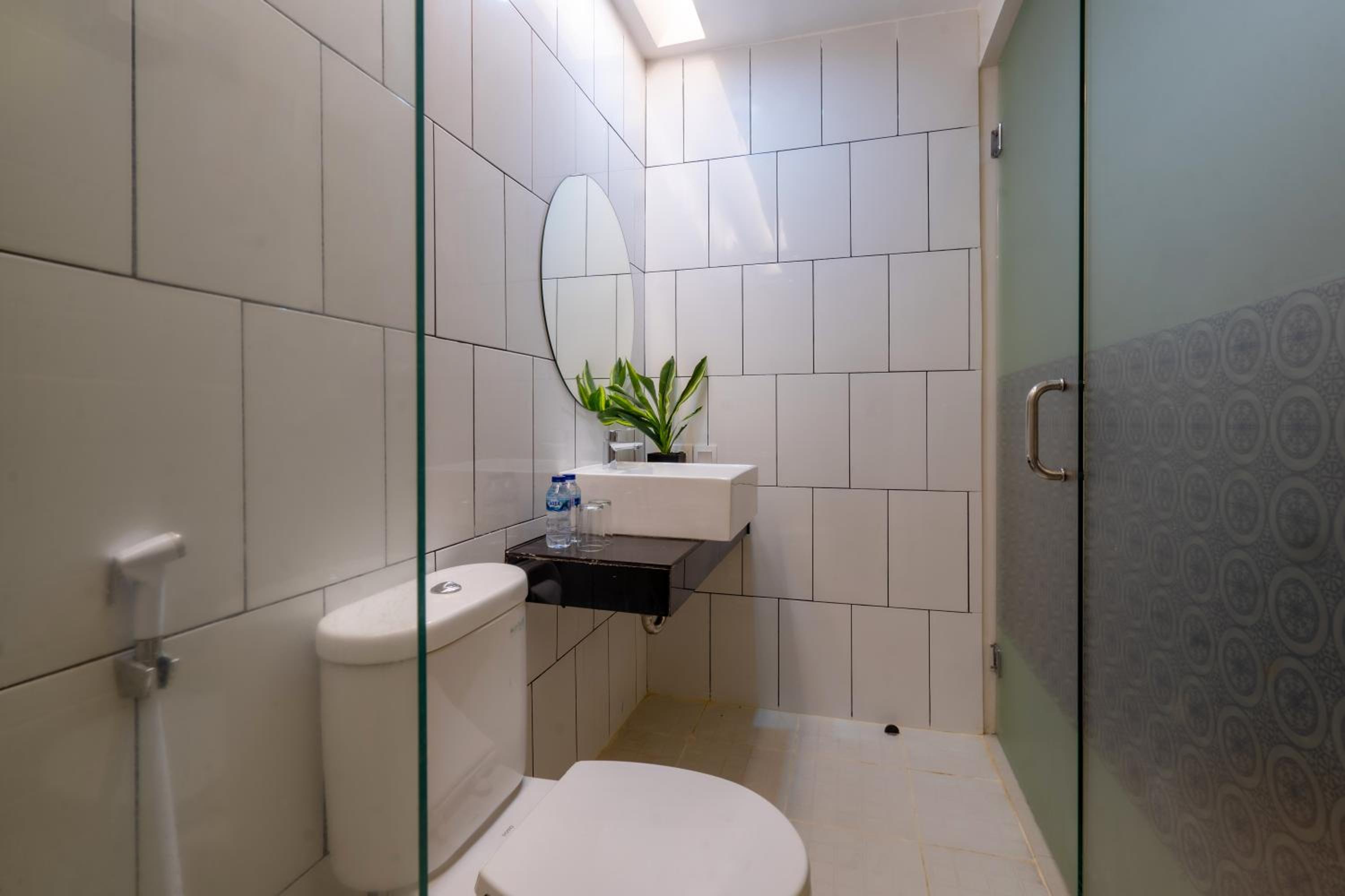 Standard Double or Twin Room - Photo 5