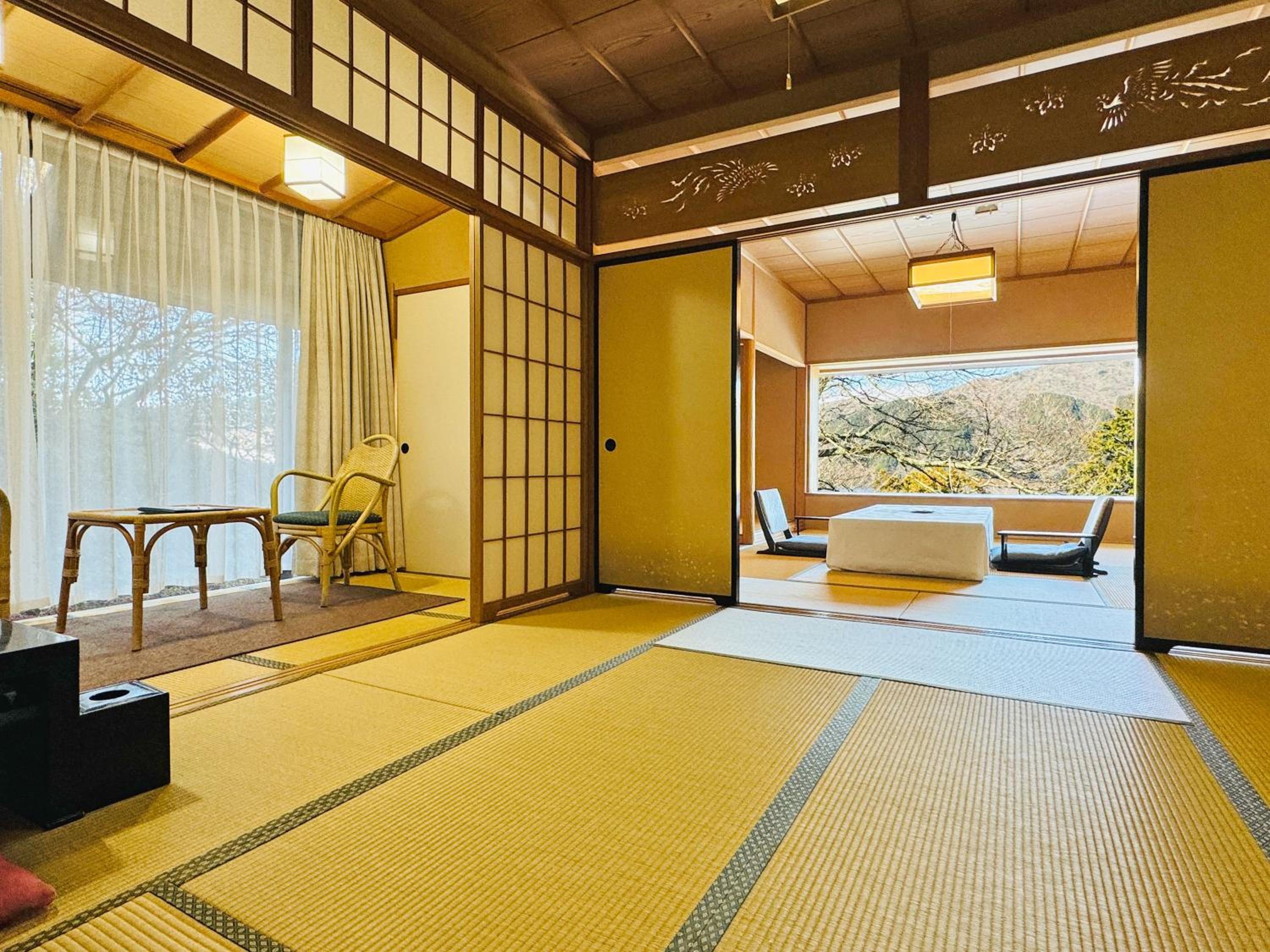 Japanese Style Superior Room with Mt. Fuji & Lake View - Private Hot Spring Bath thumbnail 5
