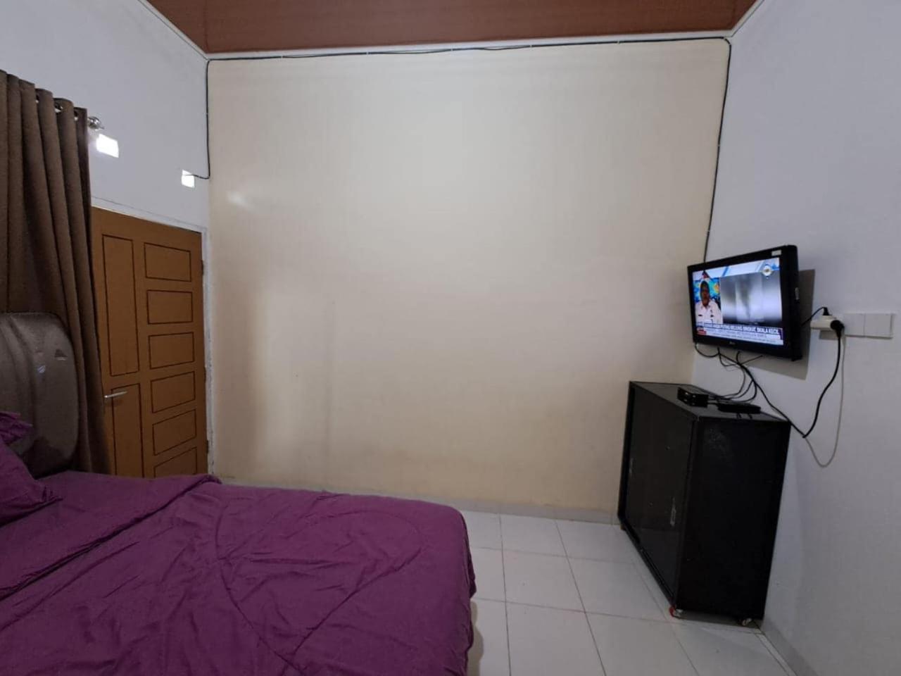 Standard King Room photo 1