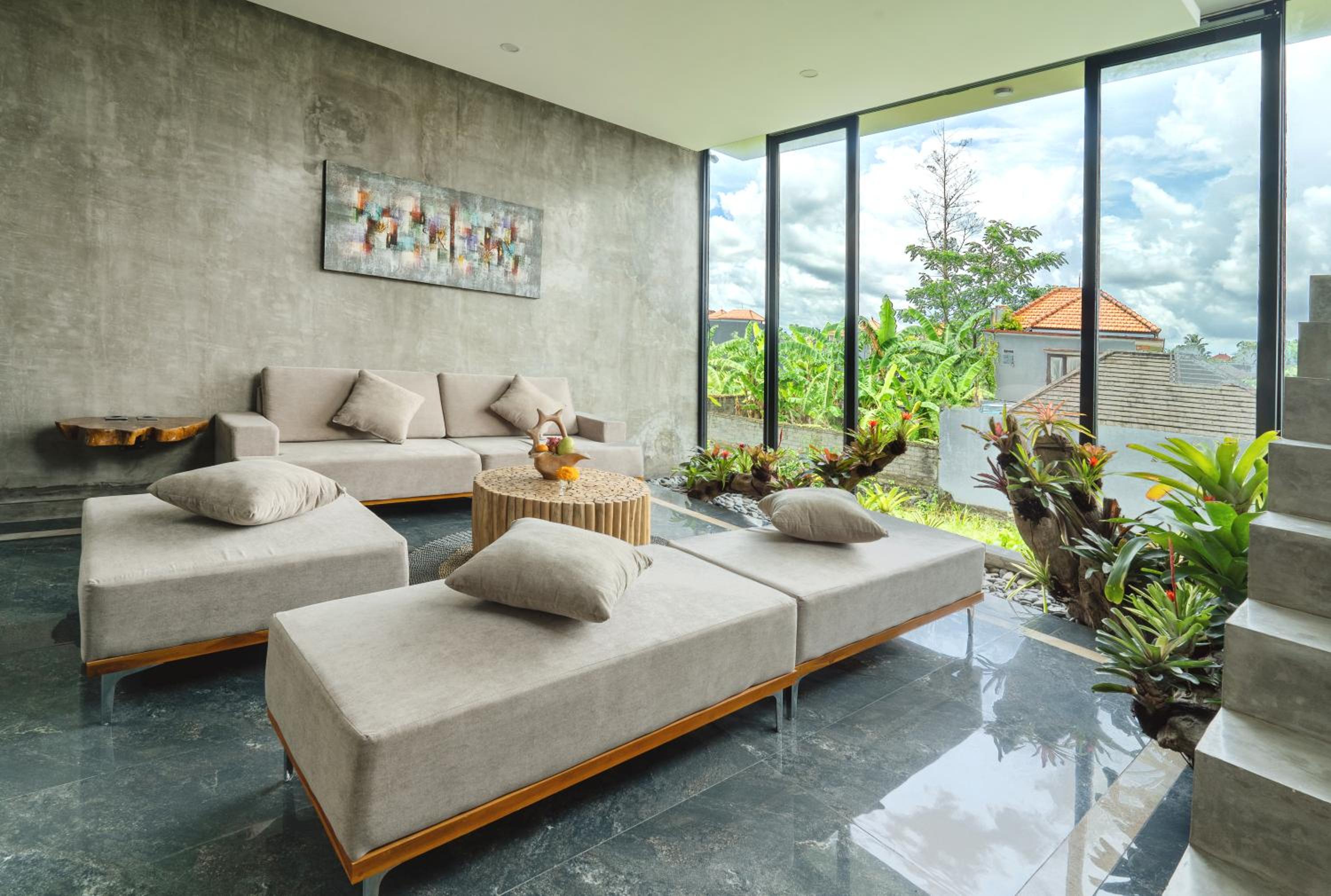Three-Bedroom Villa photo 1