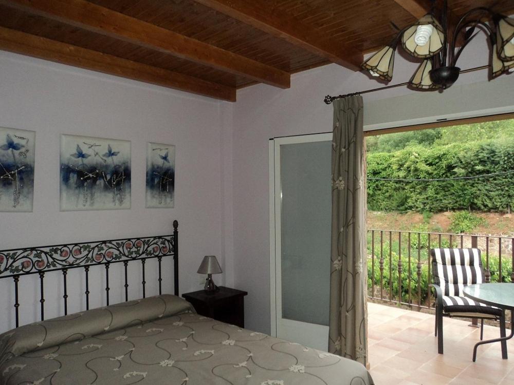 Double or Twin Room - Photo 3