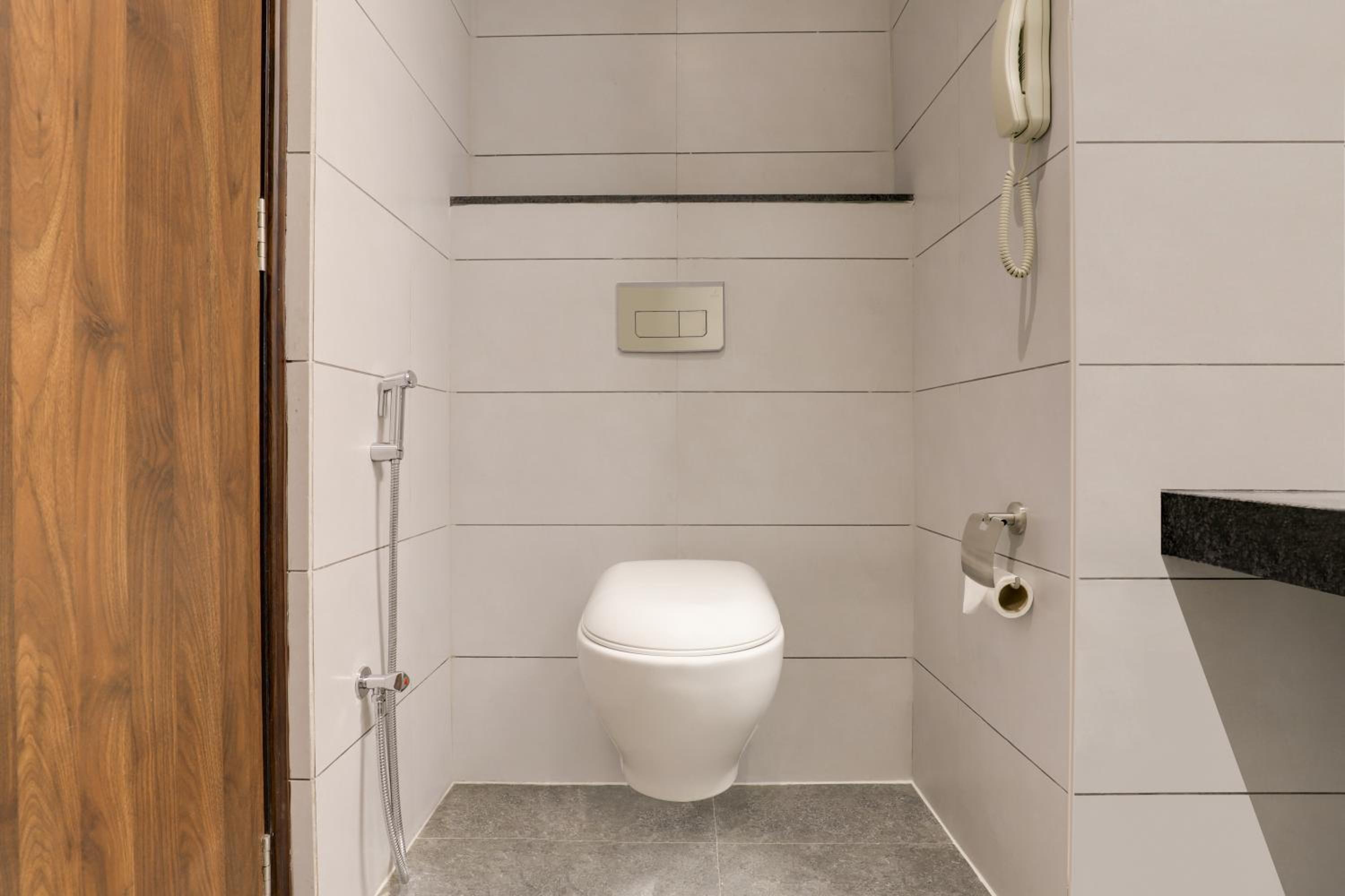 Standard Suite - Photo 2