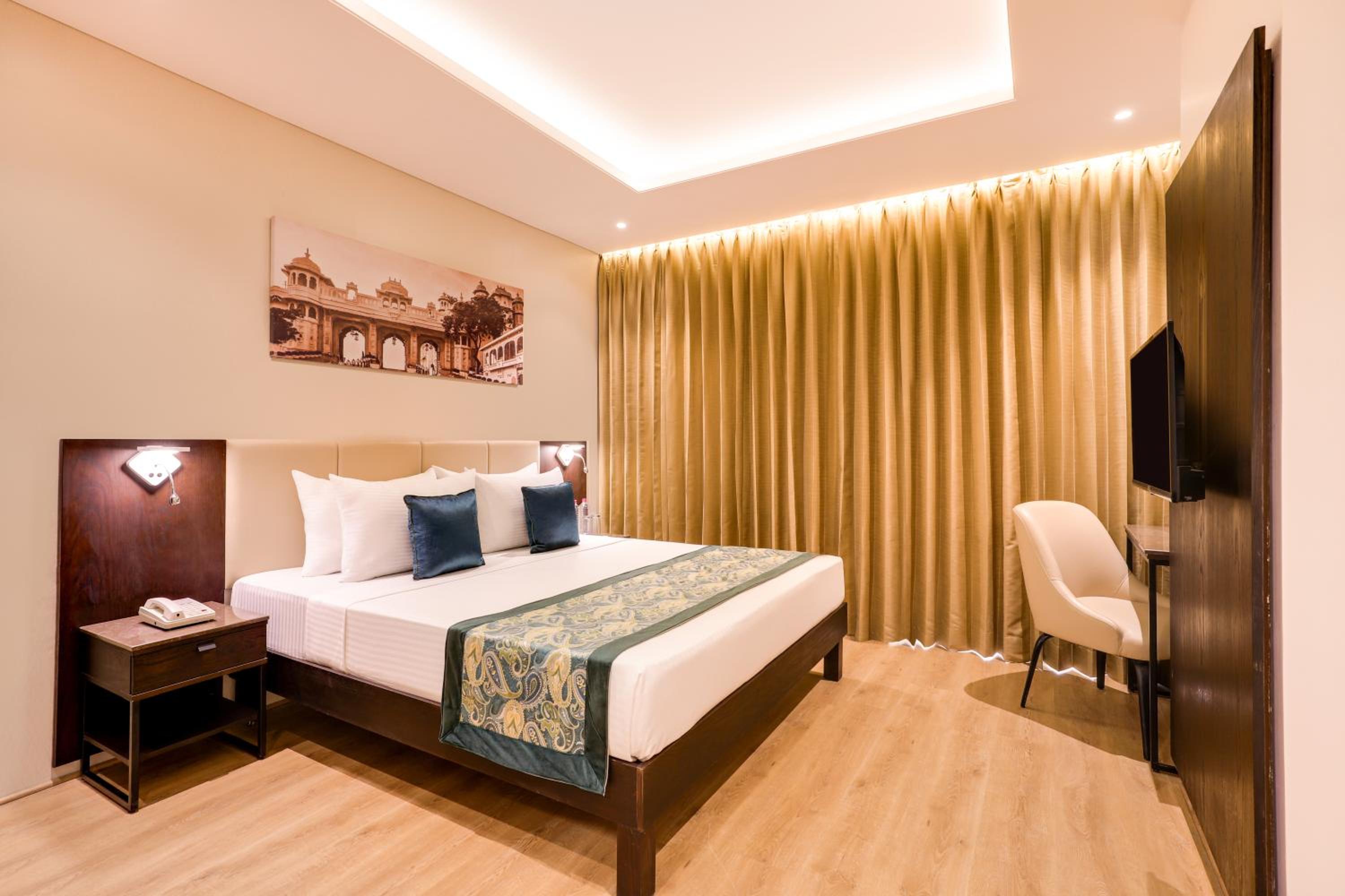 Standard Suite - Photo 12