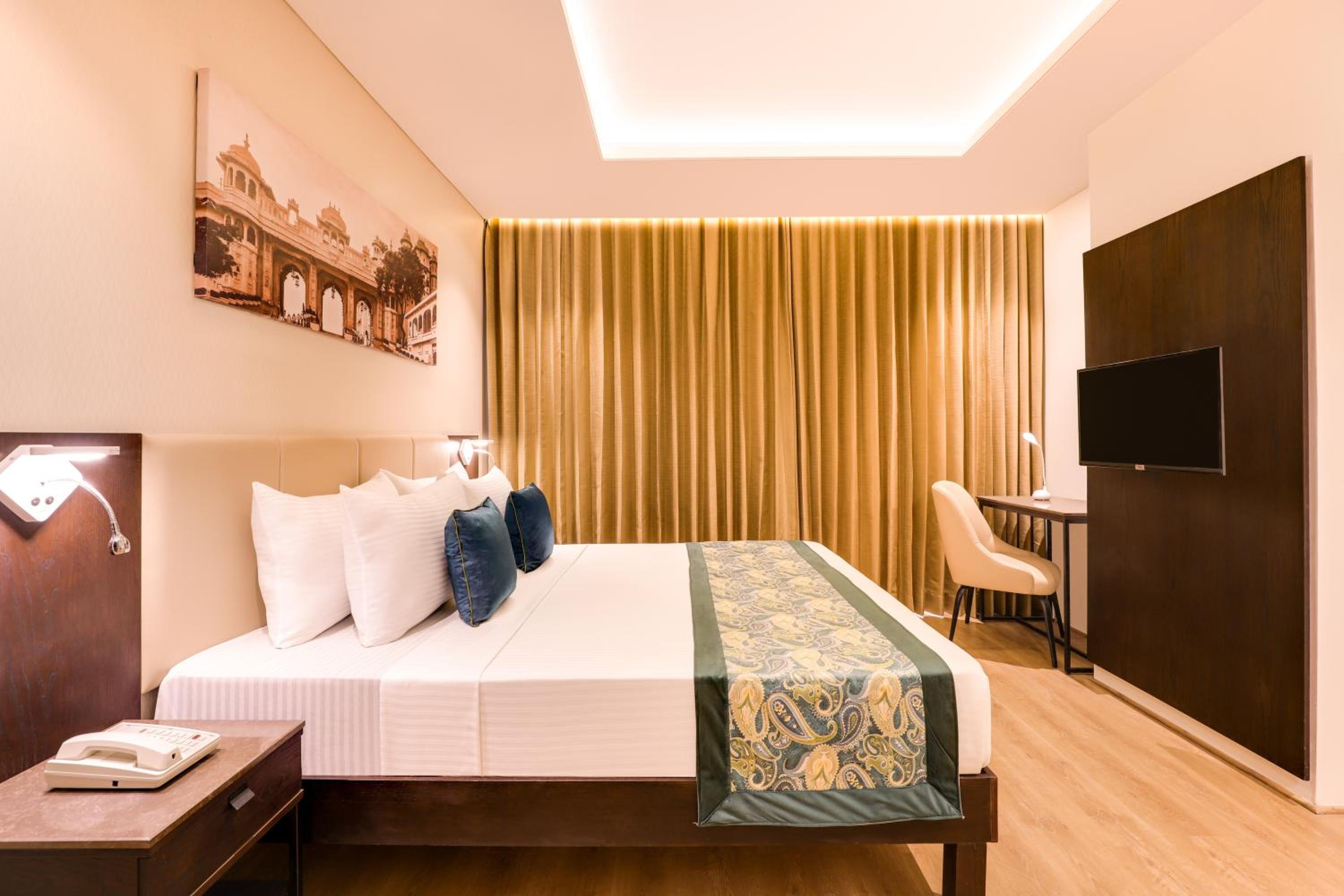 Standard Suite - Photo 13