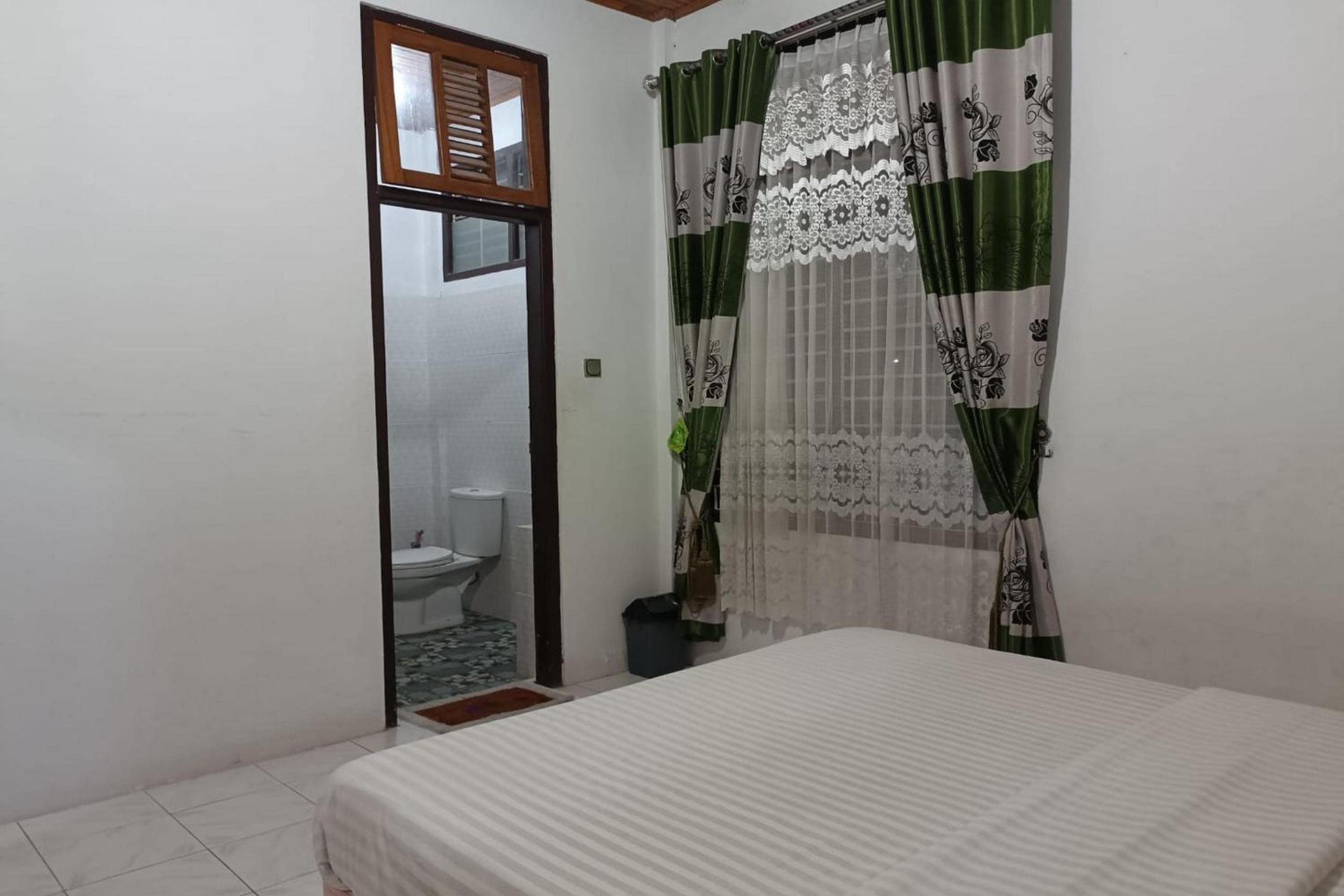 Deluxe Double Room photo 3