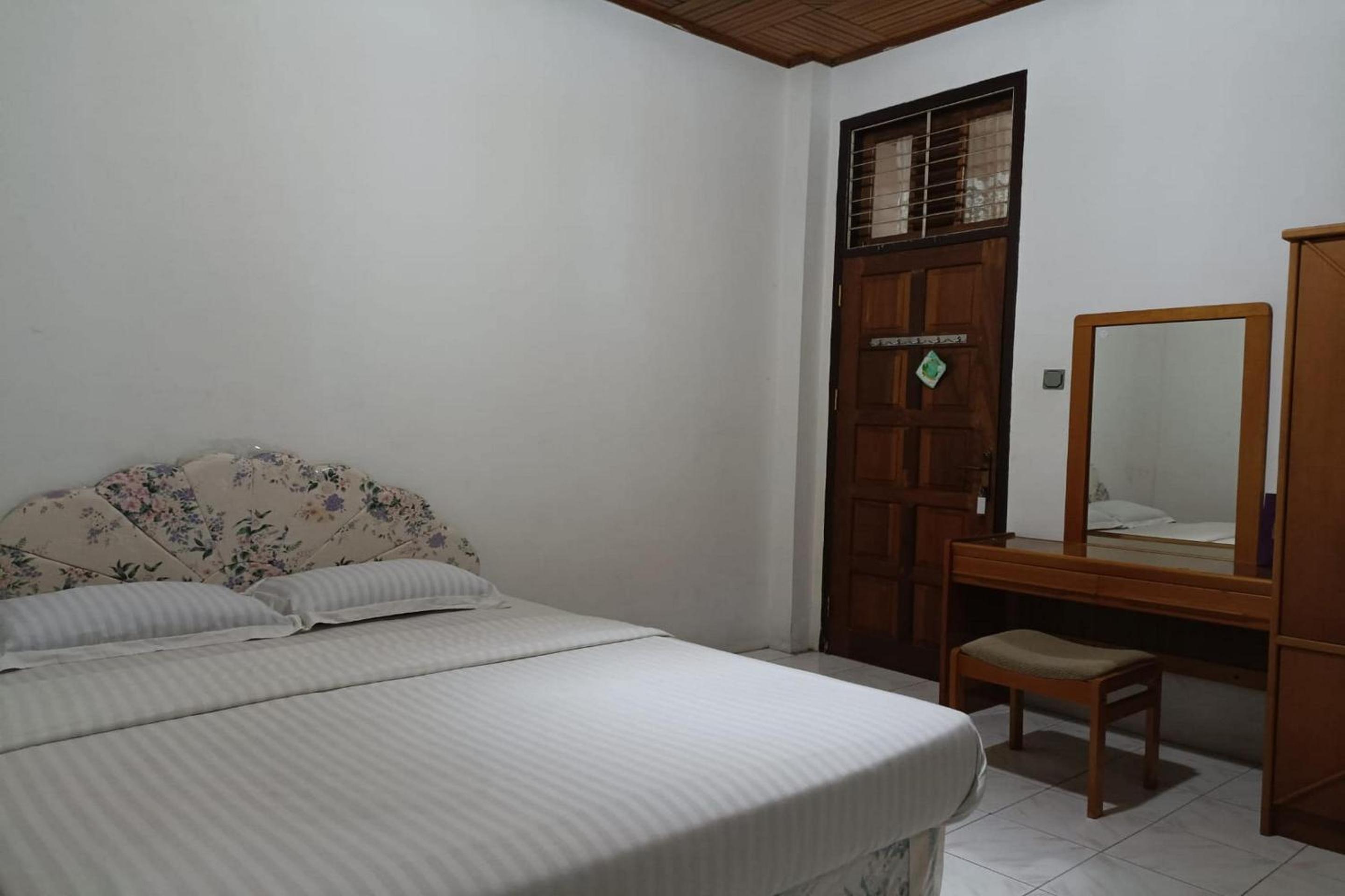 Standard Double Room photo 3