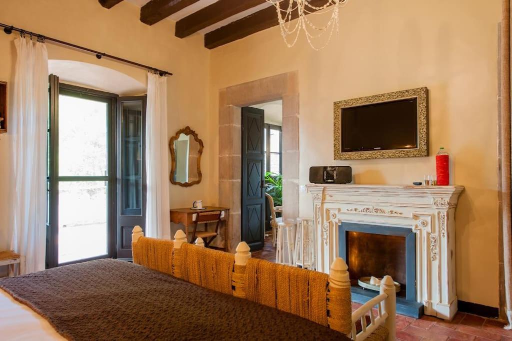 Four-Bedroom House photo 3