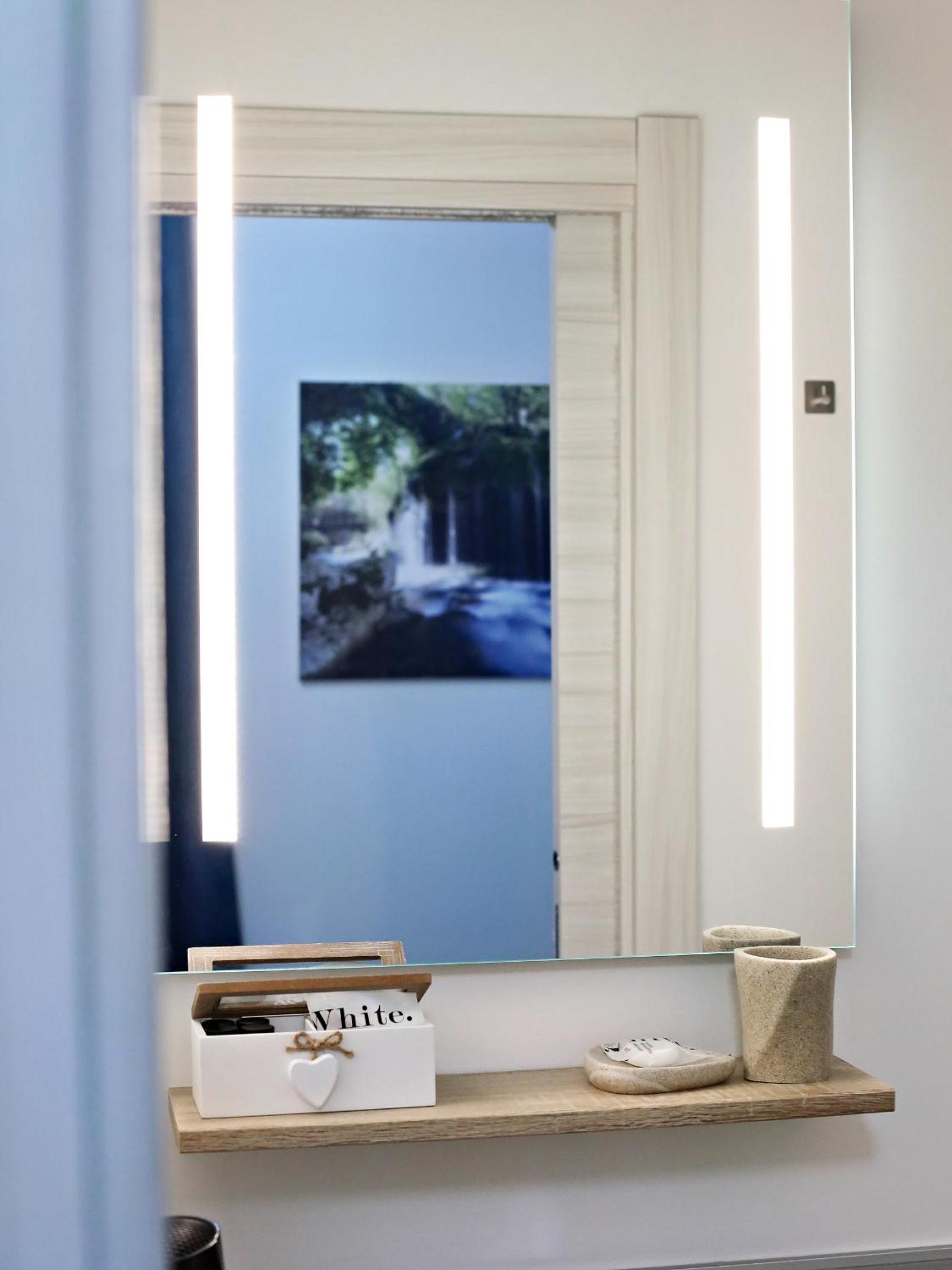 Double Room with Private Bathroom photo 2