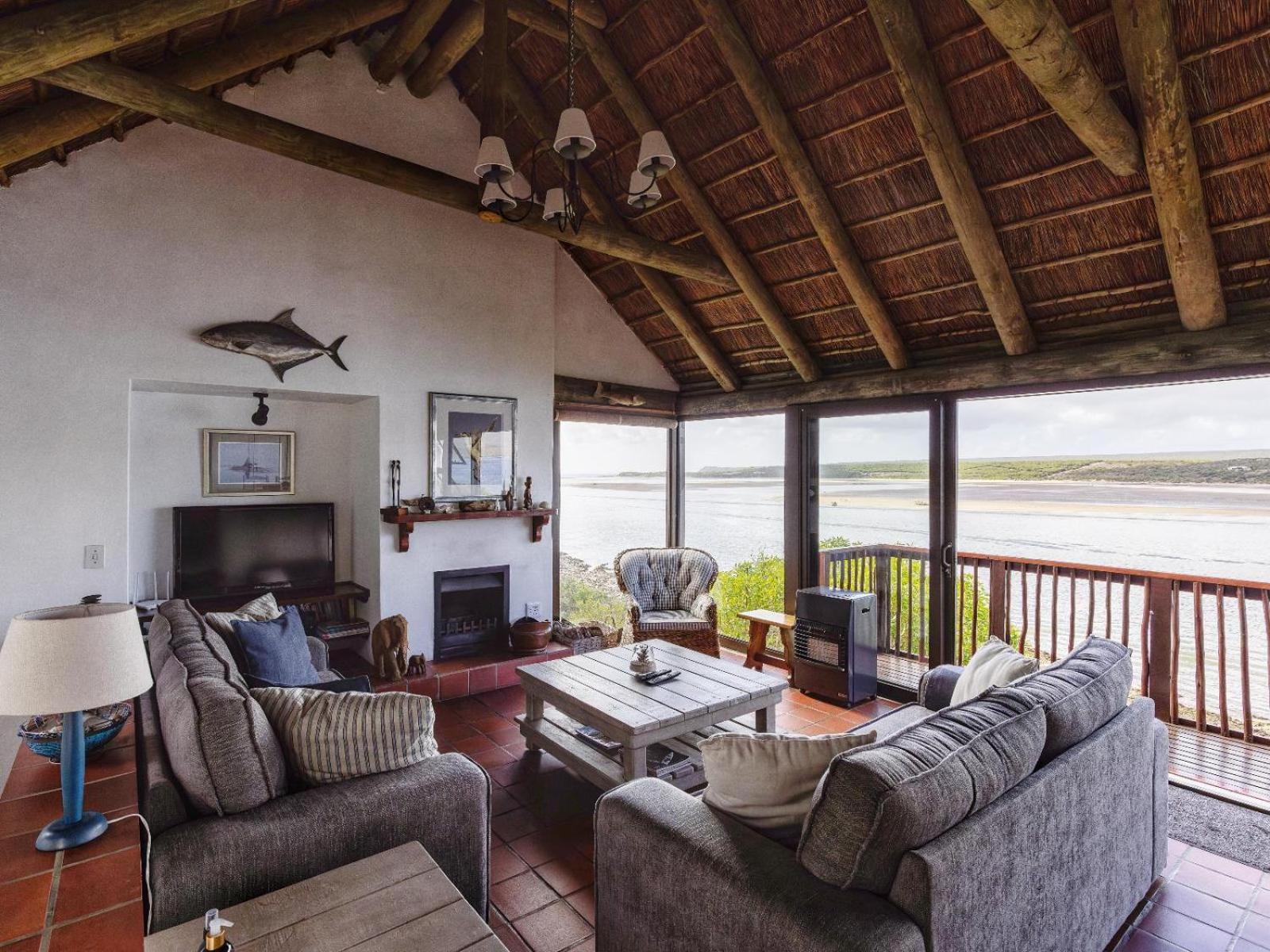 Premium Holiday Home photo 2