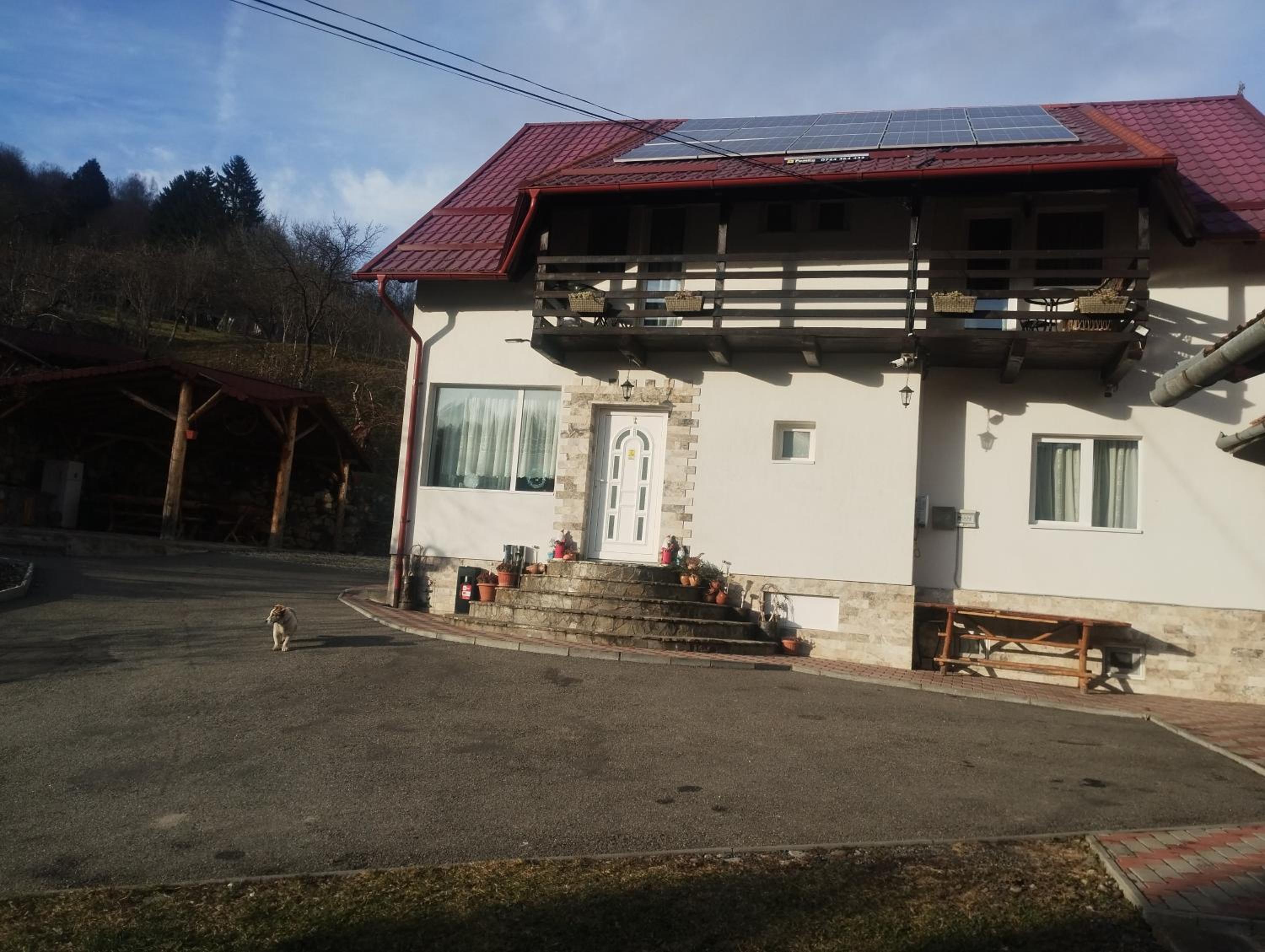 Four-Bedroom House photo 2