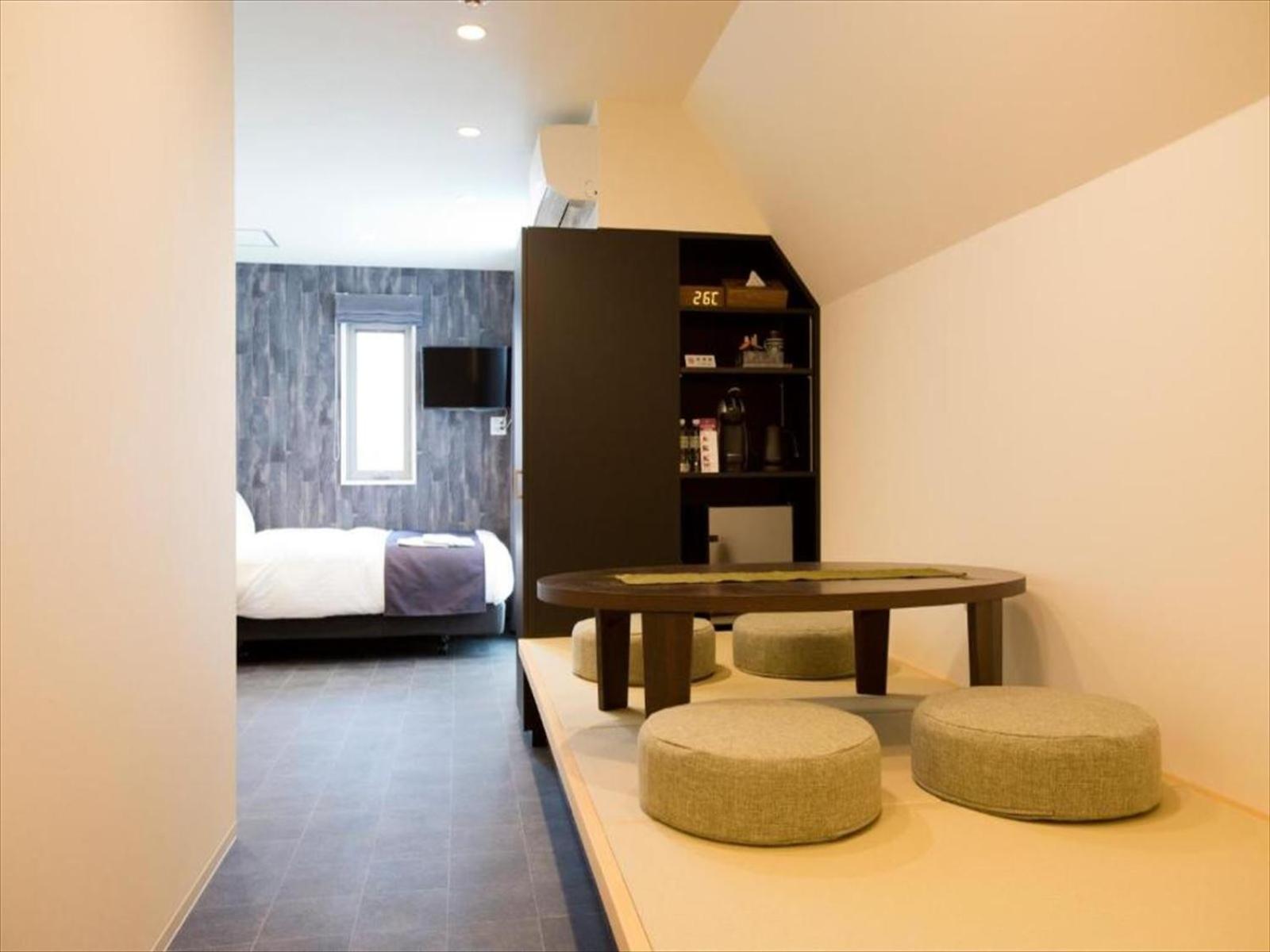 Quadruple Room with Private Bathroom photo 2
