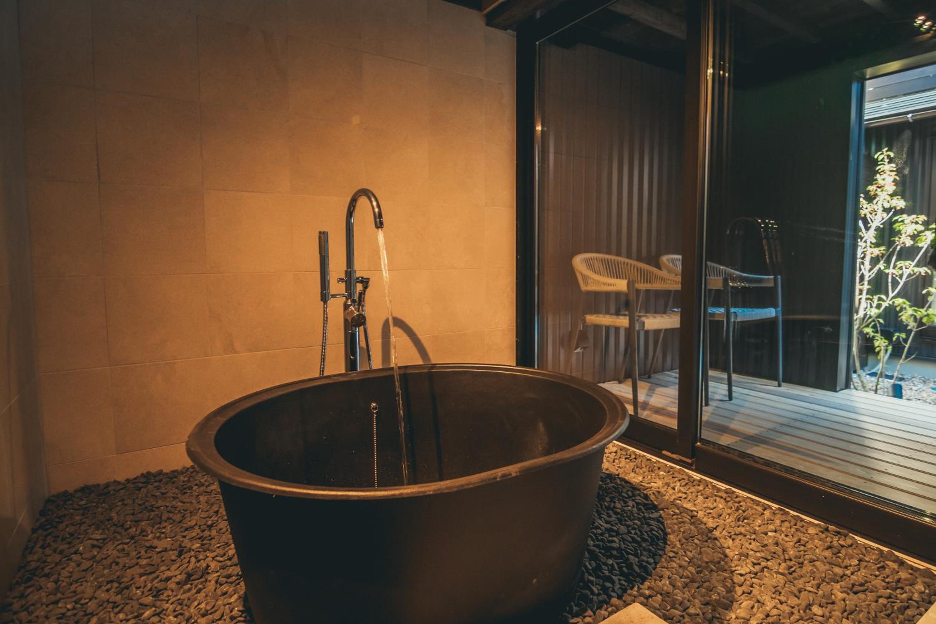 TATEWAKU: "Machiya" Two-Story Suite with Separate Bathhouse and Courtyard, 90sqm, Non-Smoking photo 2