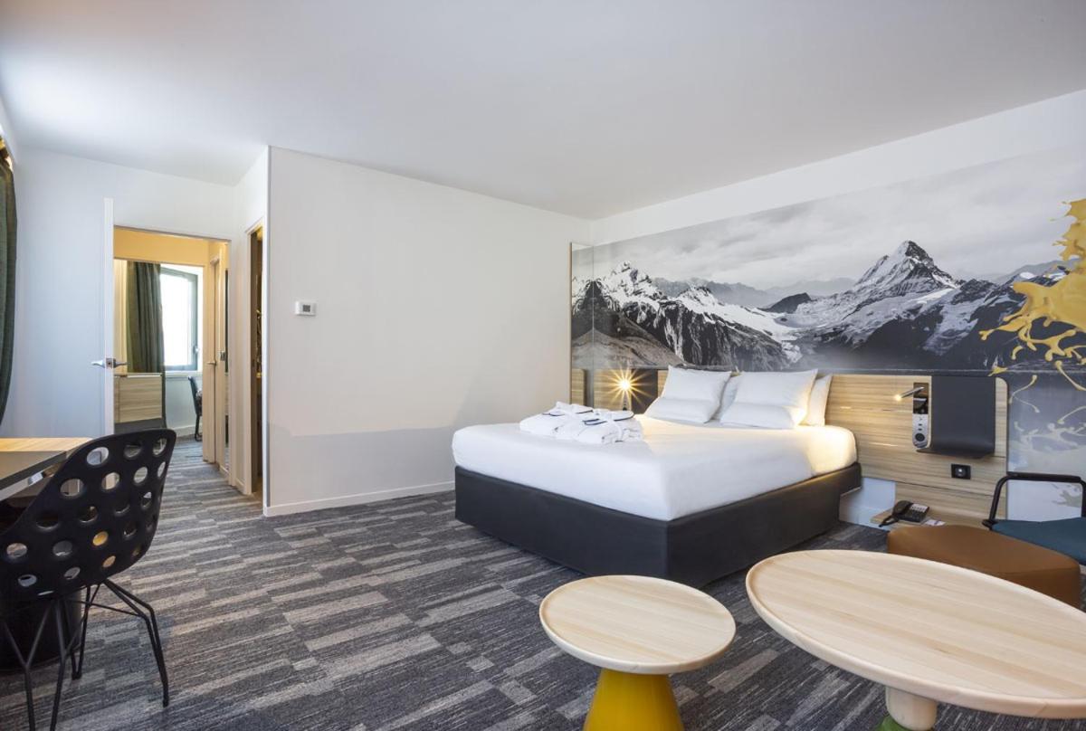Suite with One Double Bed and Mountain View - Photo 4