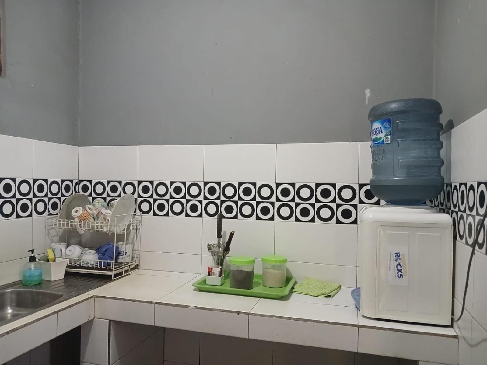 Single Room photo 2