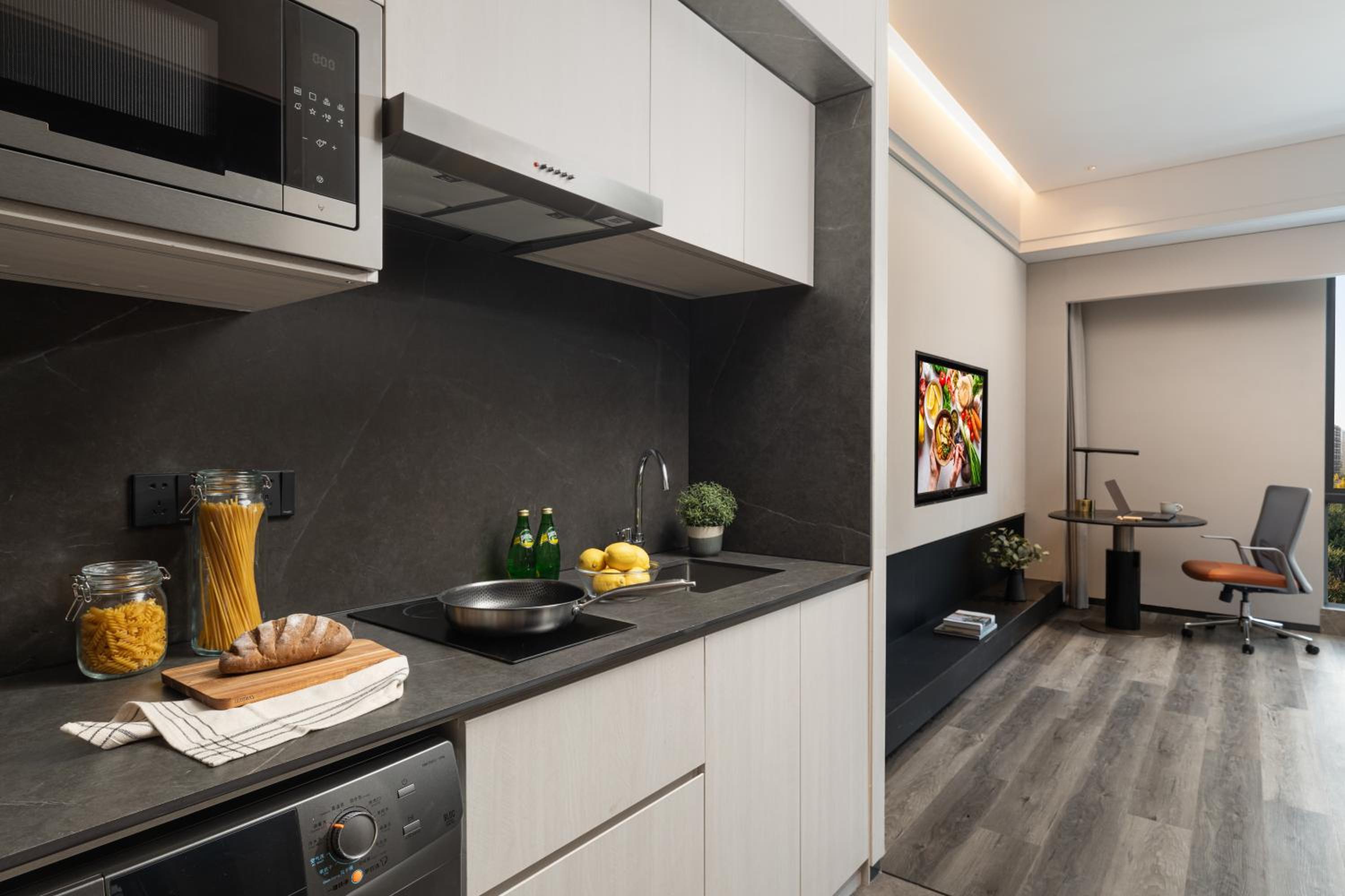 Studio Executive photo 2