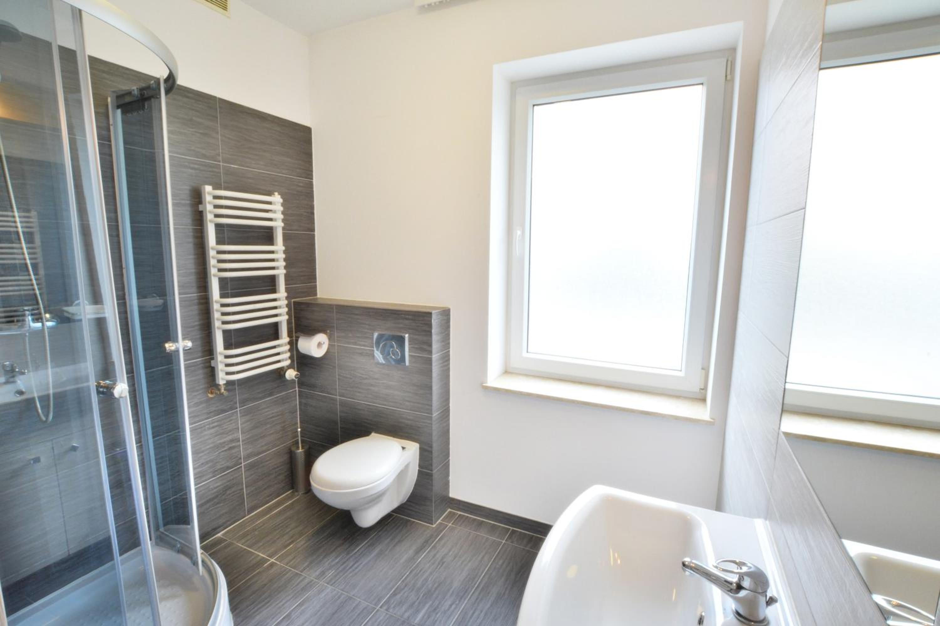Twin Room - Photo 3