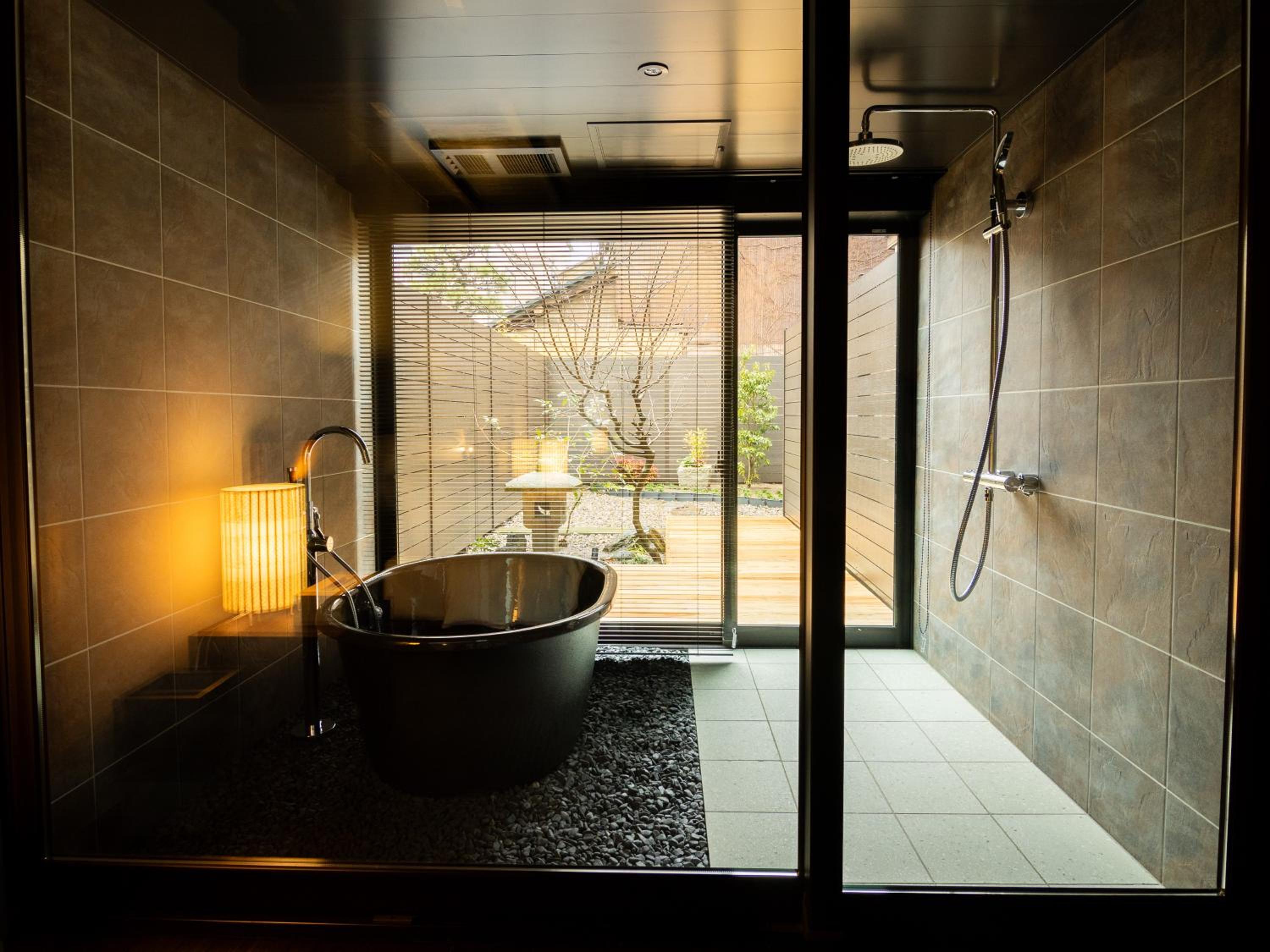 MATSUKAWABISHI: “Machiya” Two-Story Suite with Courtyard and Bath with a View, 65sqm, Non-Smoking photo 3
