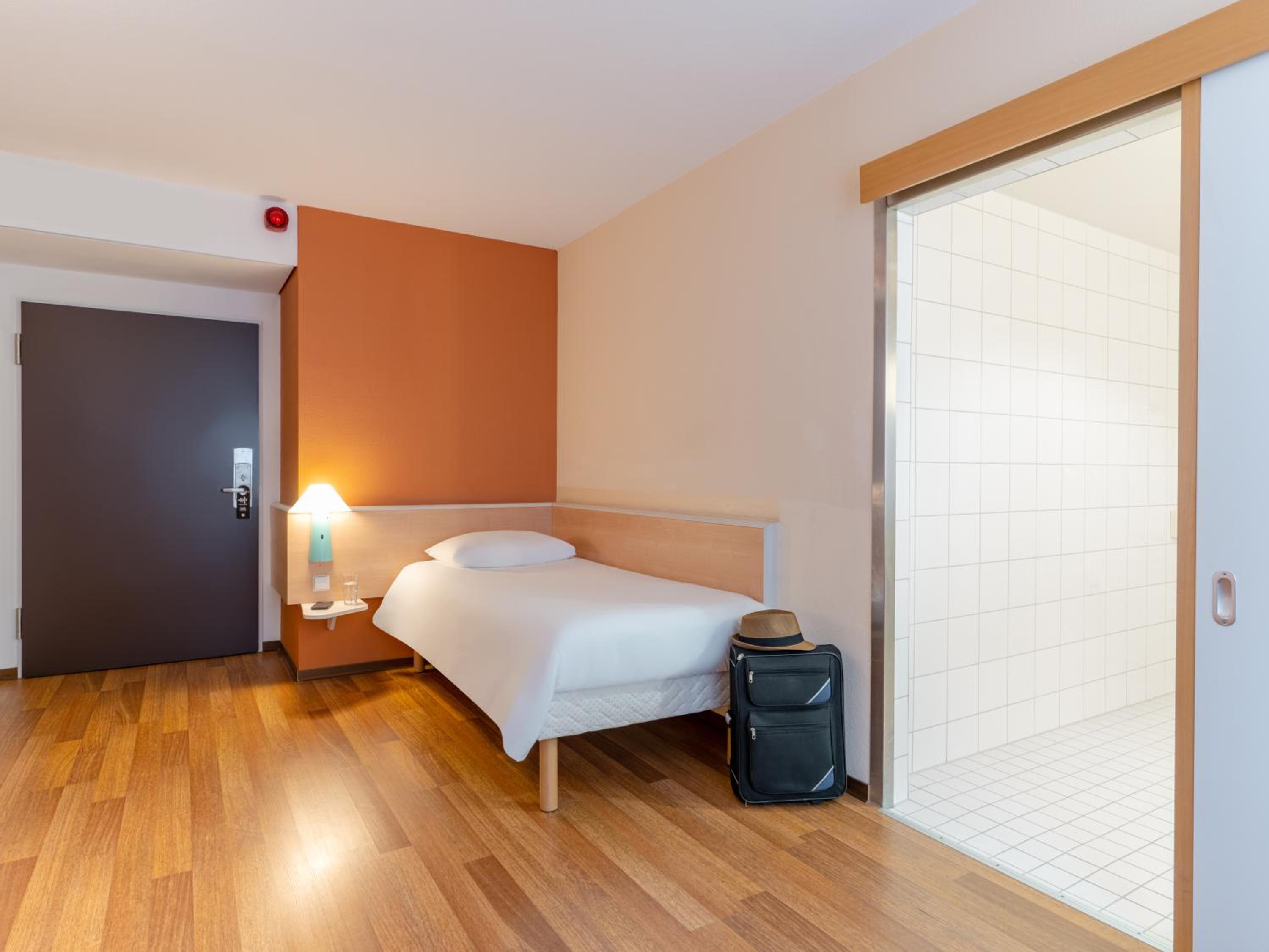 ibis Stuttgart Centrum - Photo 29