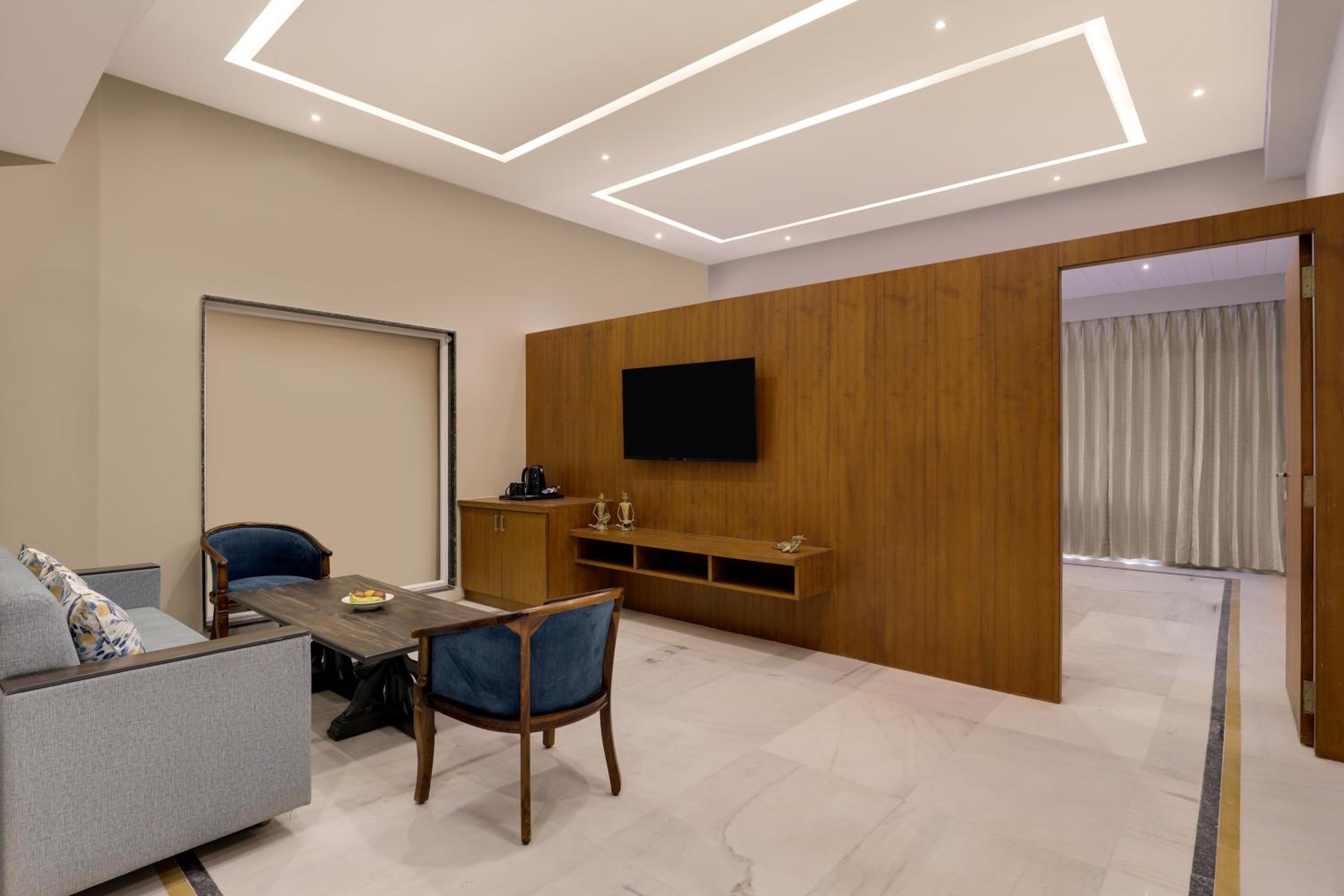 Deluxe Suite with Private Pool (Complimentary Welcome Drink on arrival) - Photo 4
