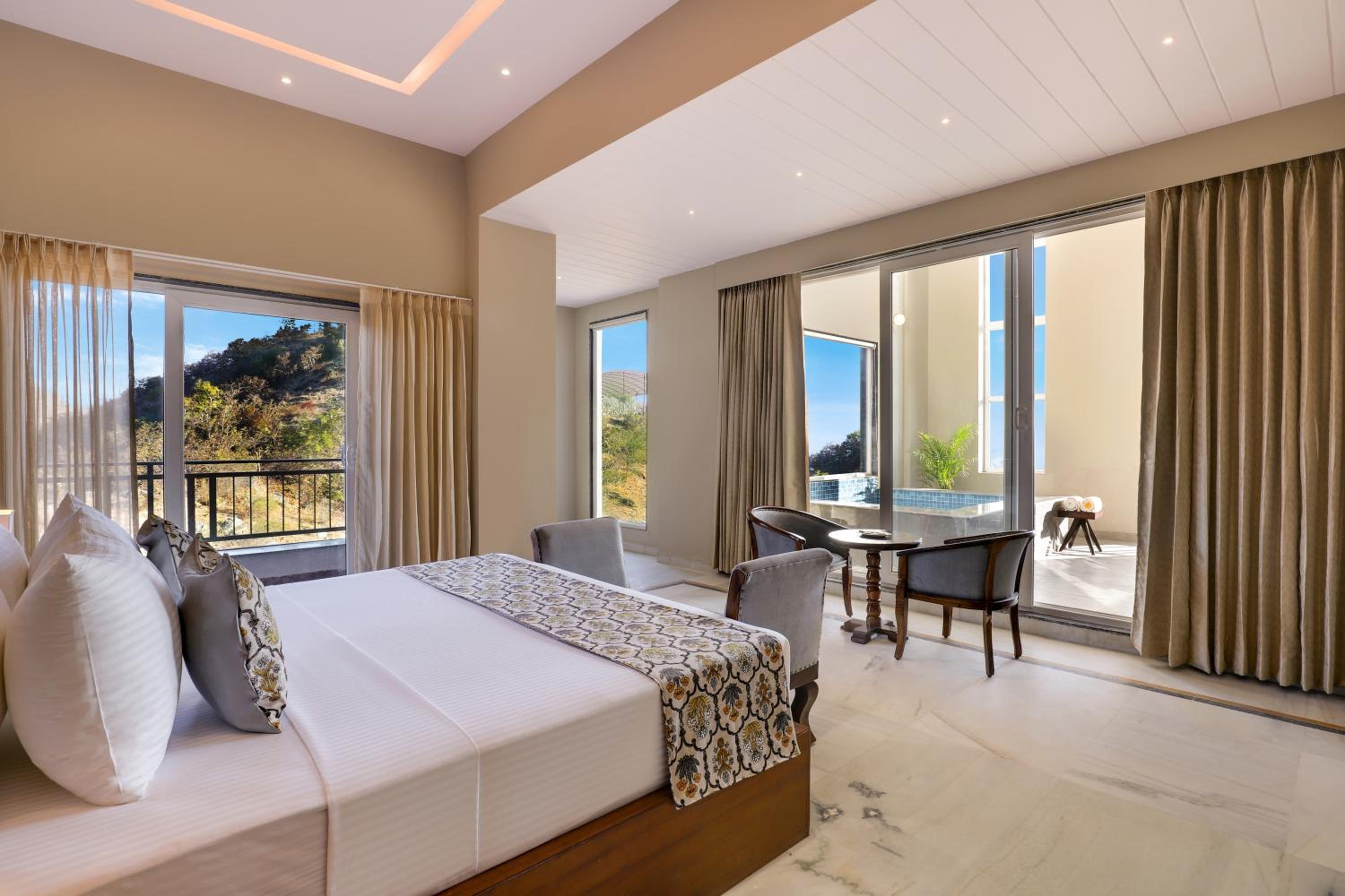 Deluxe Suite with Private Pool (Complimentary Welcome Drink on arrival) - Photo 3