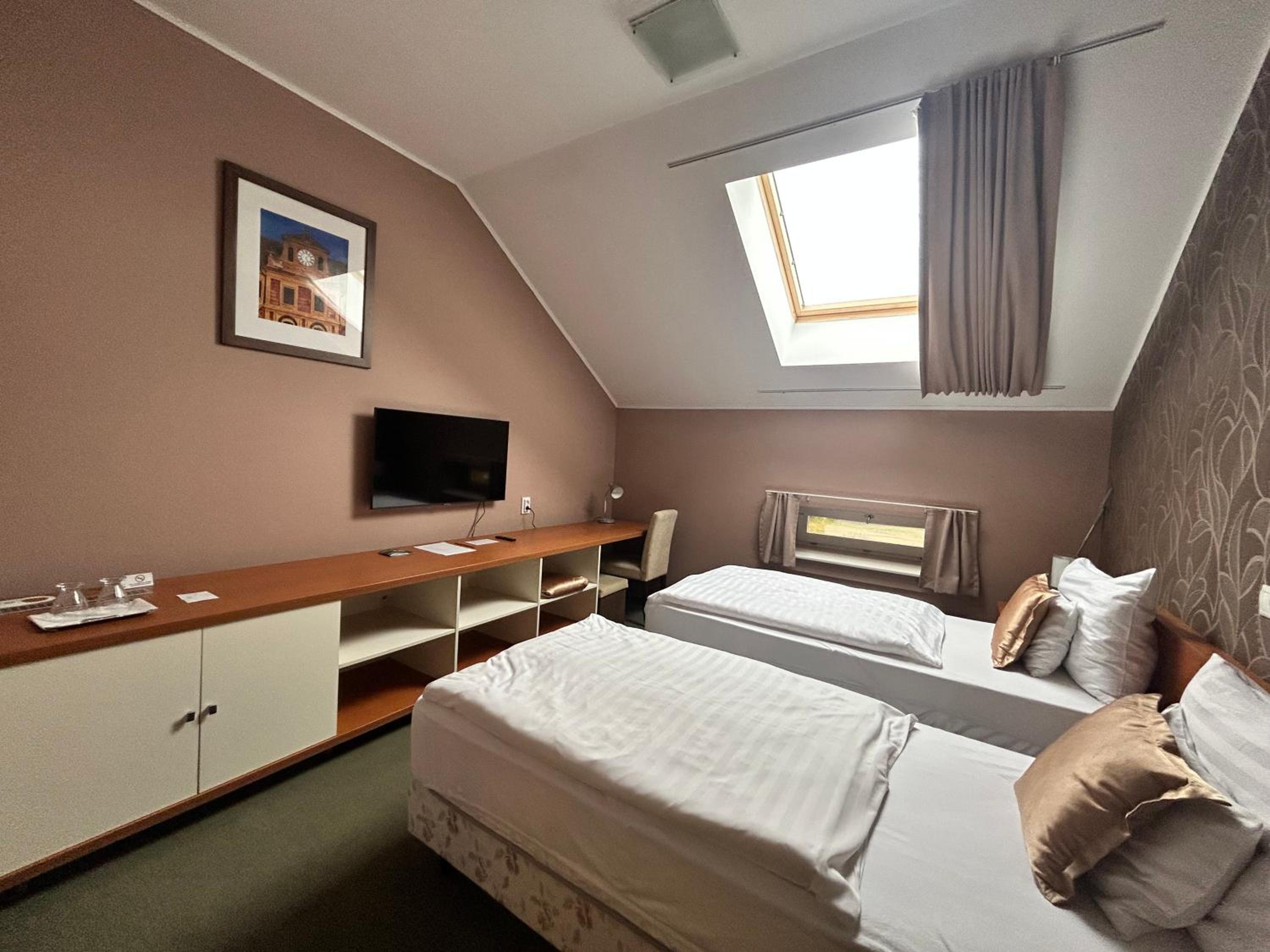 Double Room - Photo 4