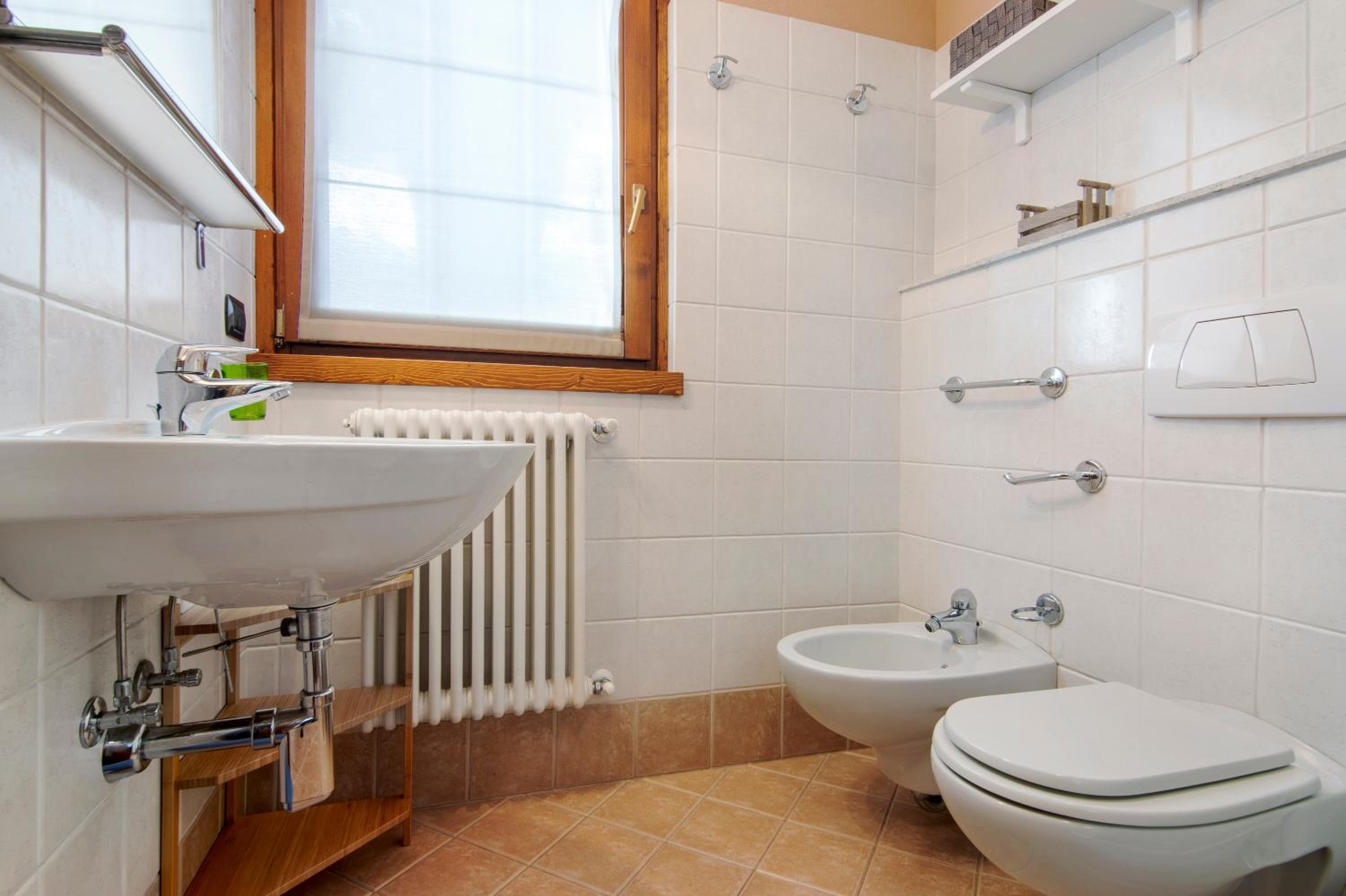 Two-Bedroom Deluxe Apartment with Balcony photo 2