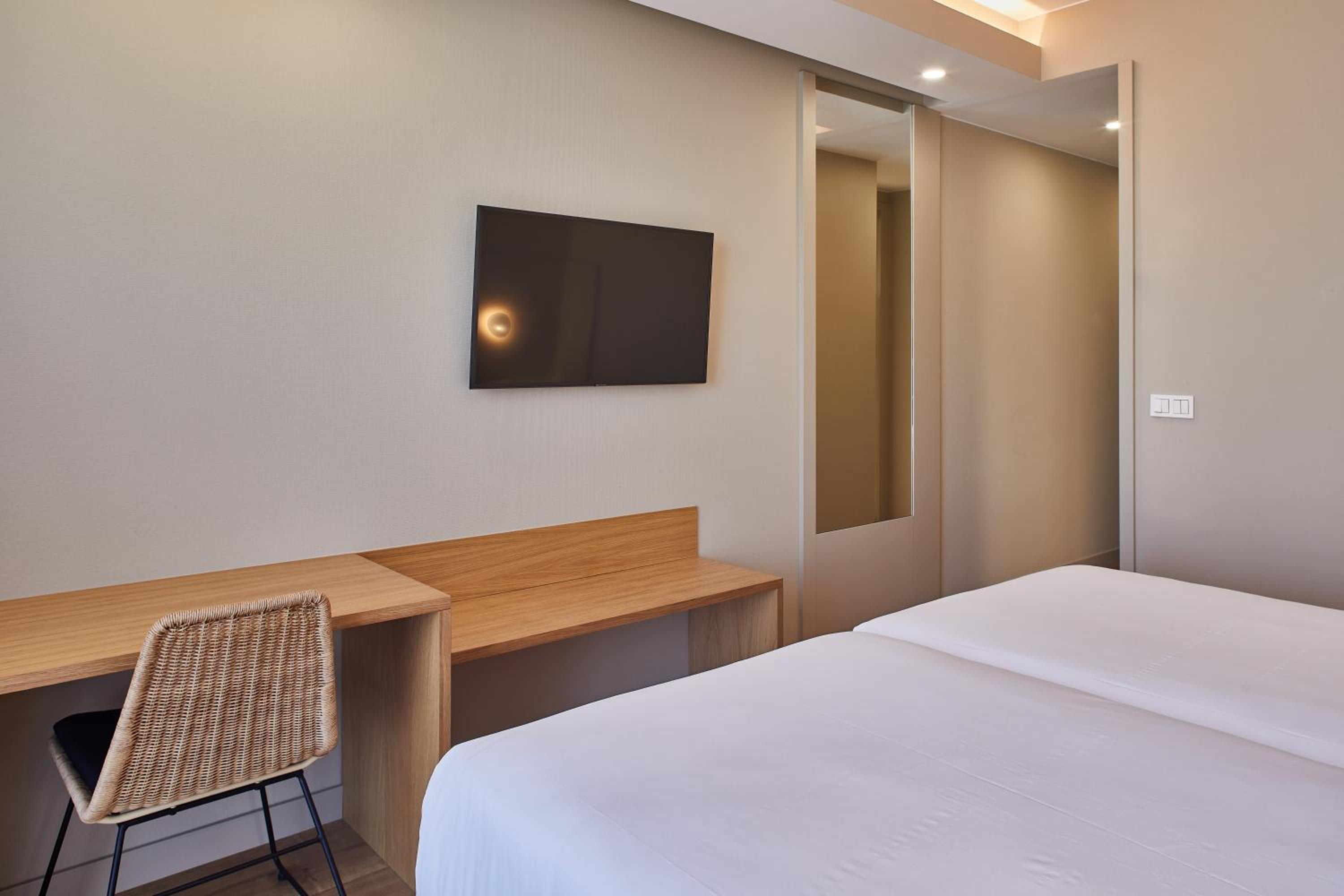 Comfort Double or Twin Room - Photo 9