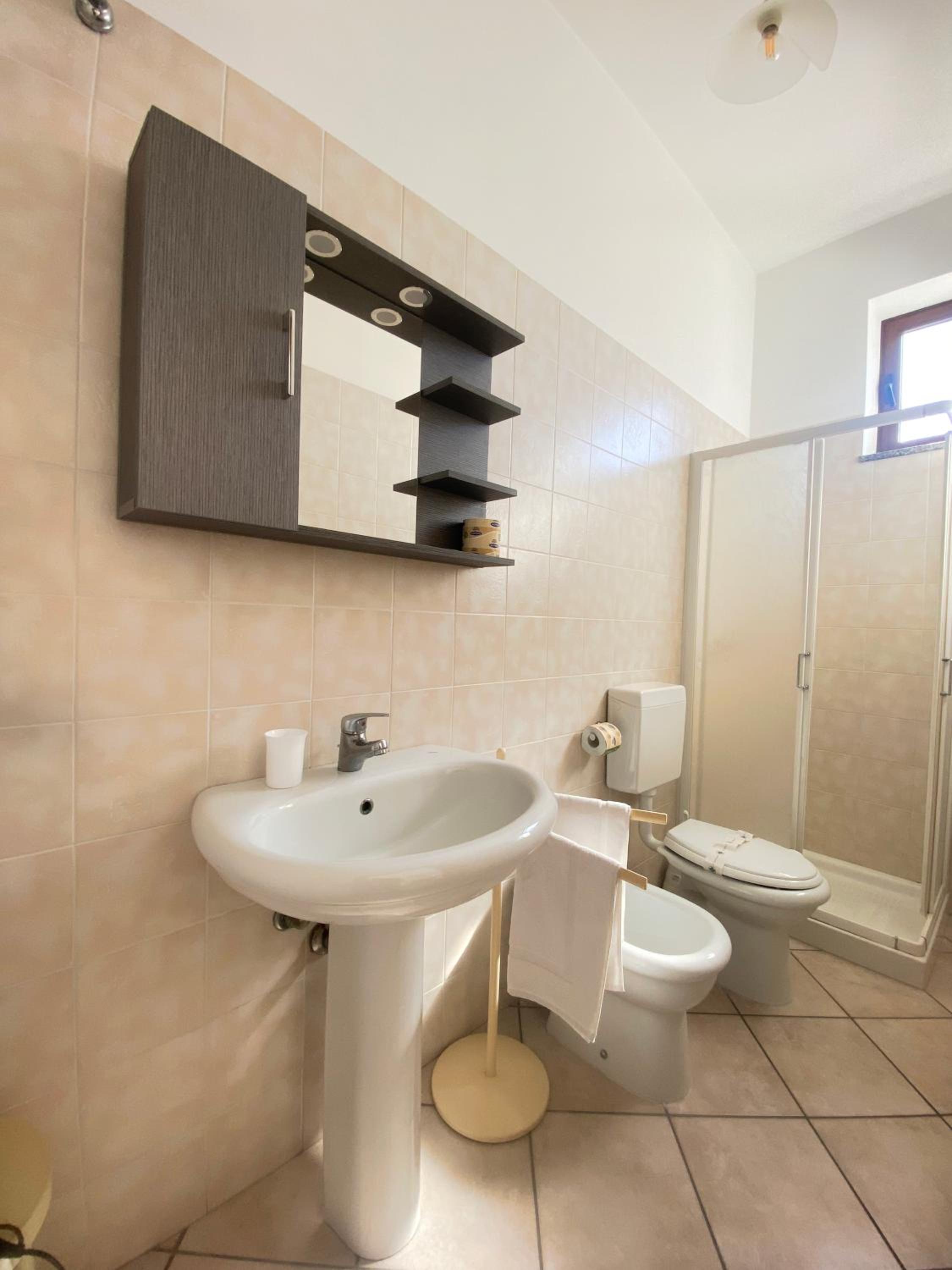 Double or Twin Room - Photo 19