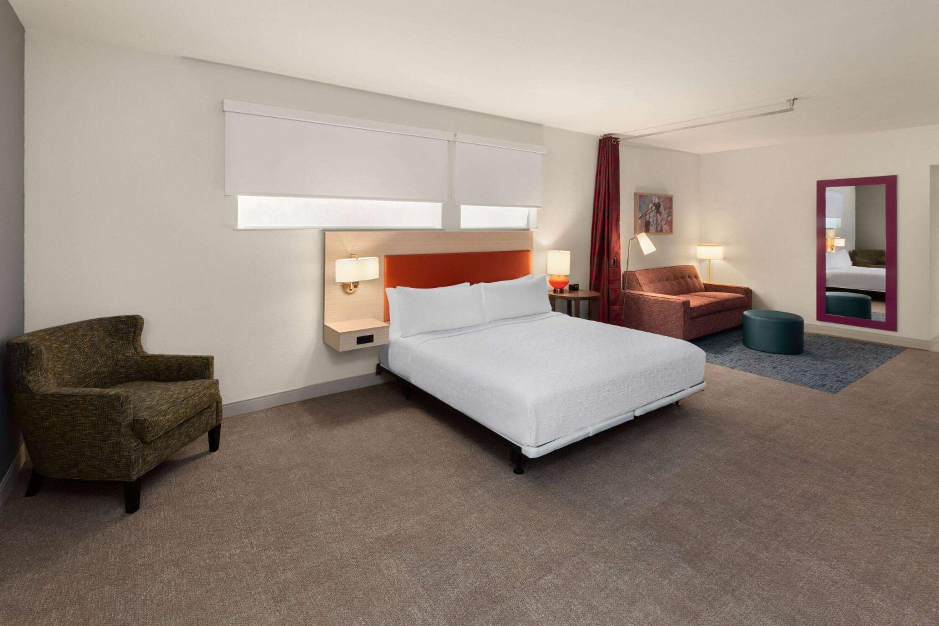 1 King Bed, Mobility Accessible Studio