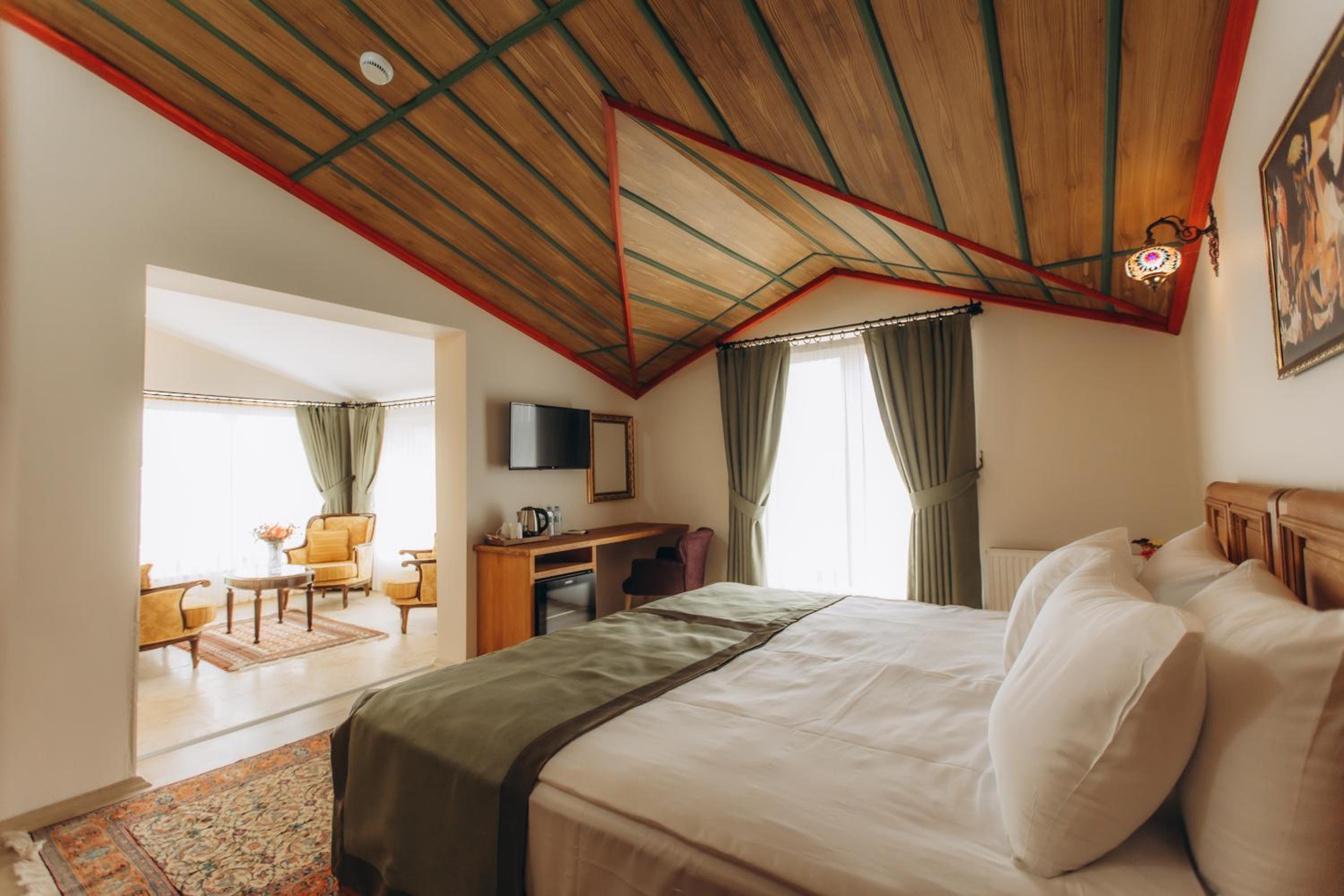 Deluxe Queen Room photo 1