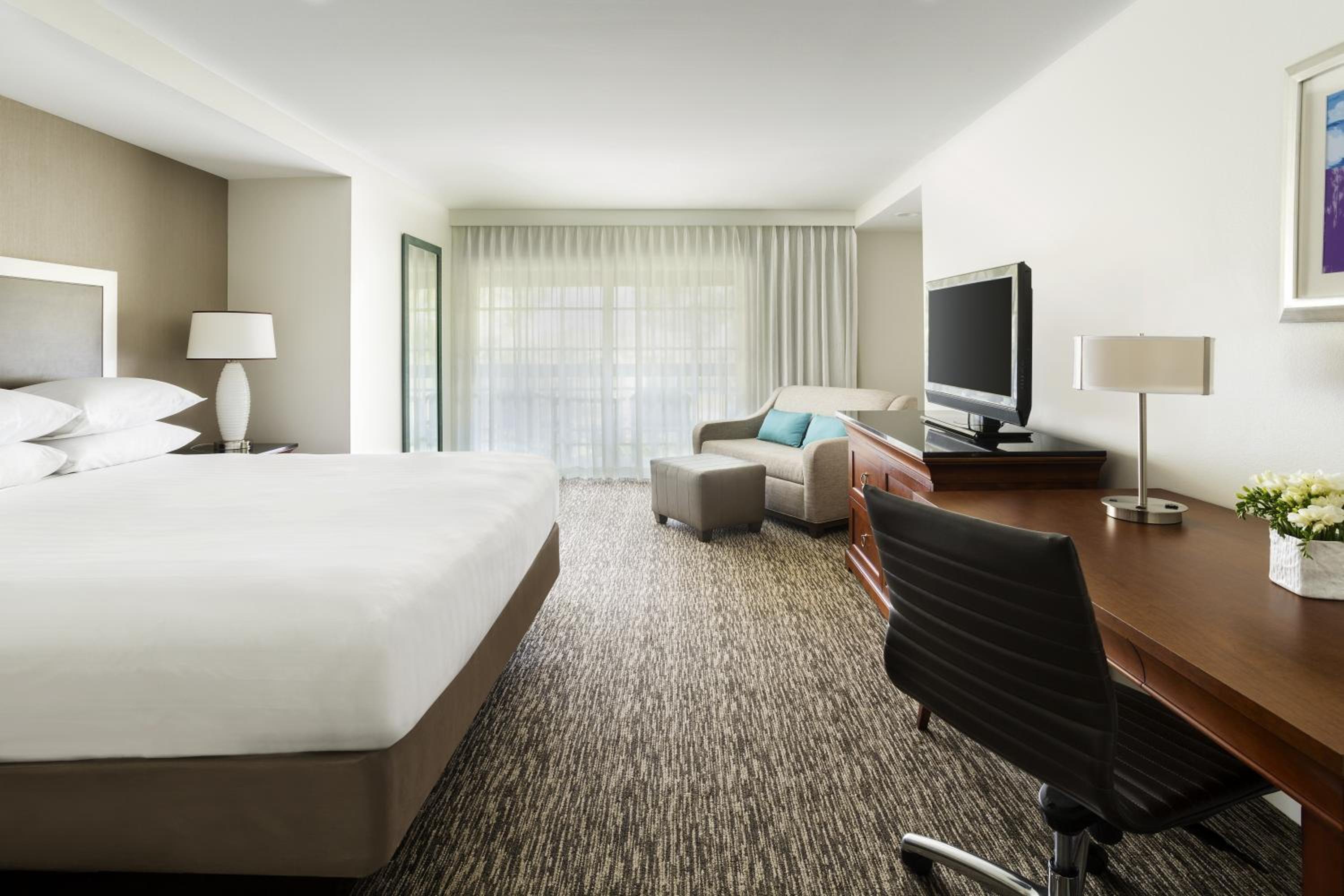 Premier Suite - Photo 4