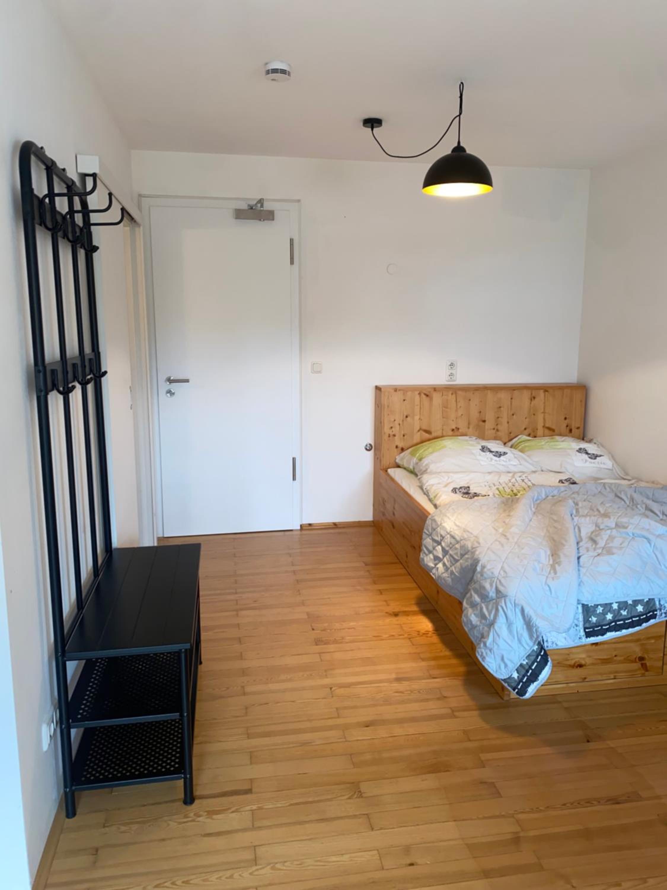 One-Bedroom Apartment photo 1